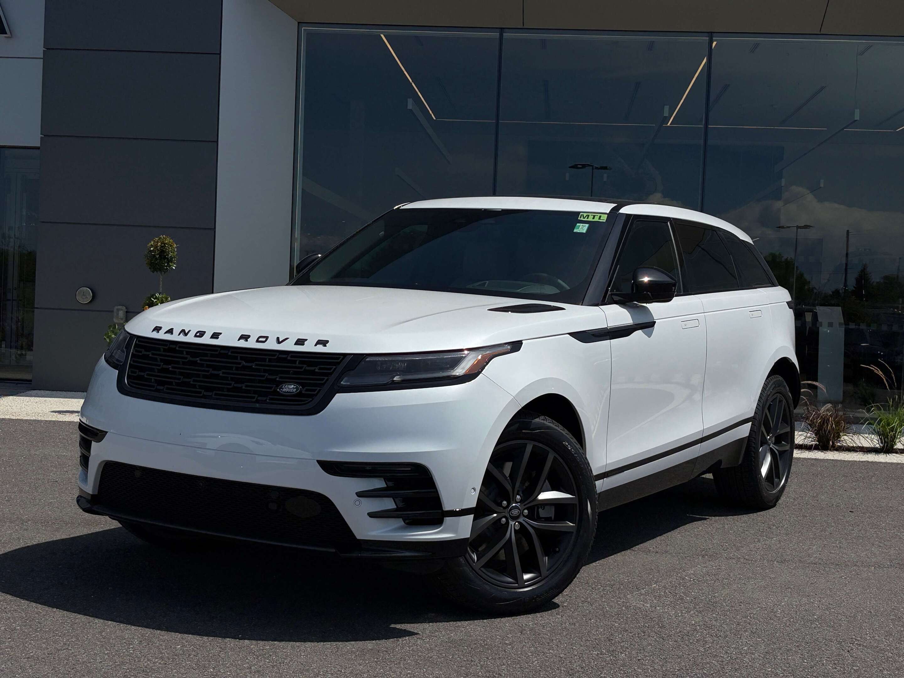 2026 Land Rover Range Rover Velar P250 Belgravia Edition