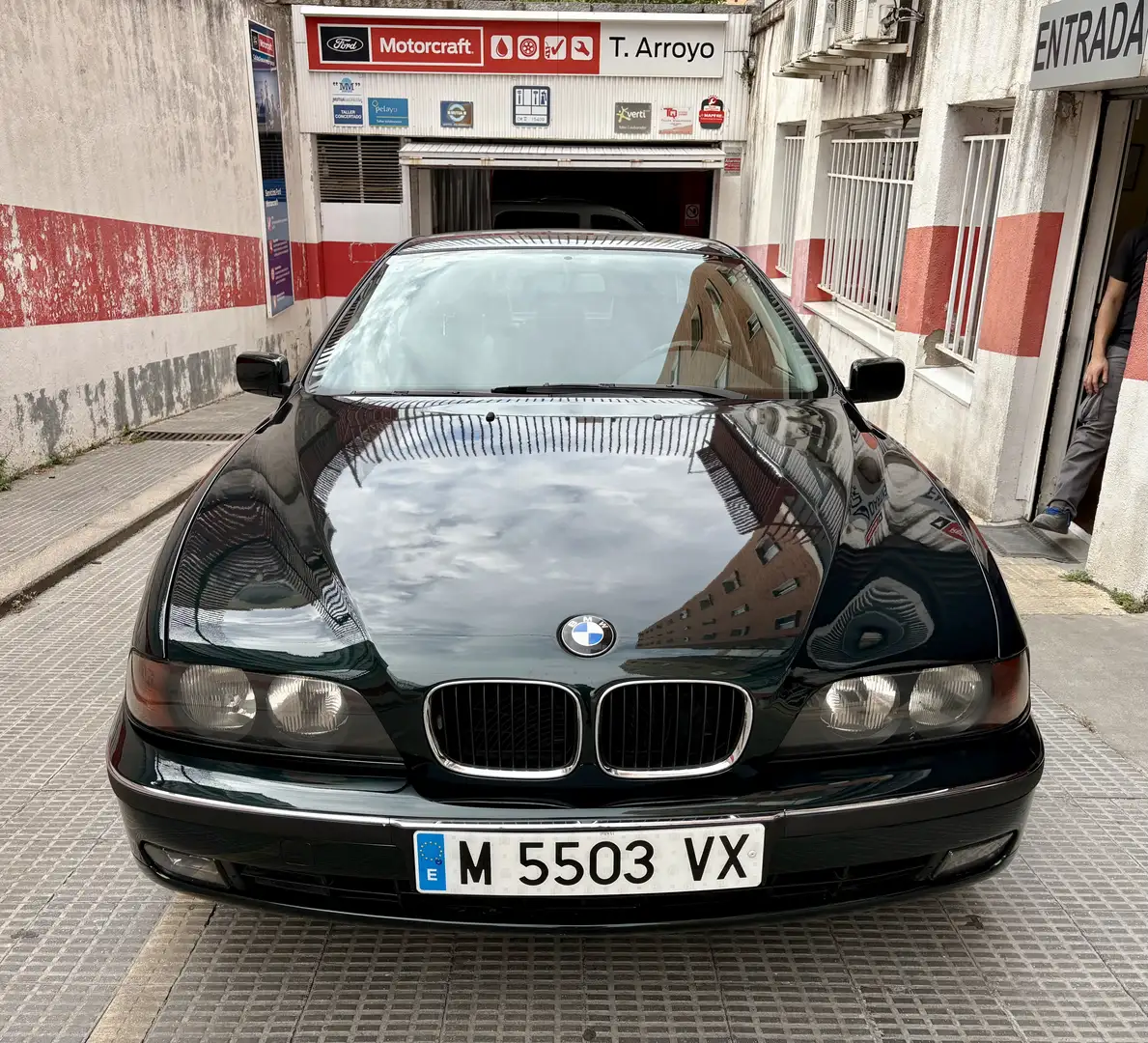 BMW 523 Verde - 1