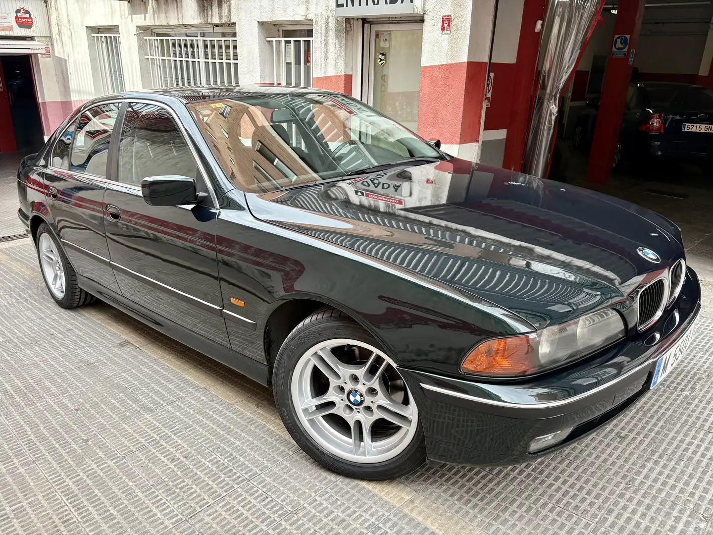 BMW 523 Verde - 2