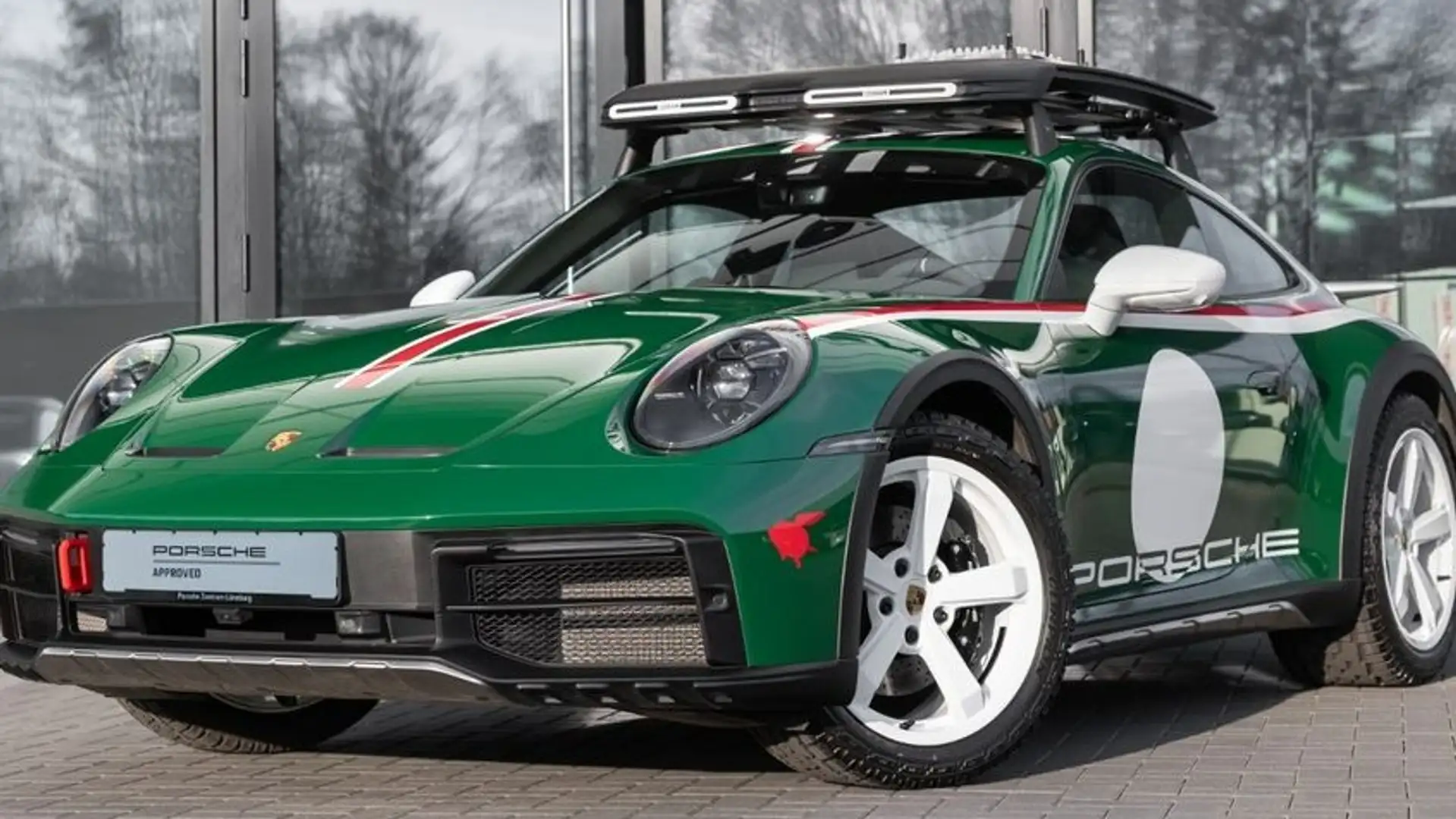 Porsche 992 Dakar Verde - 1
