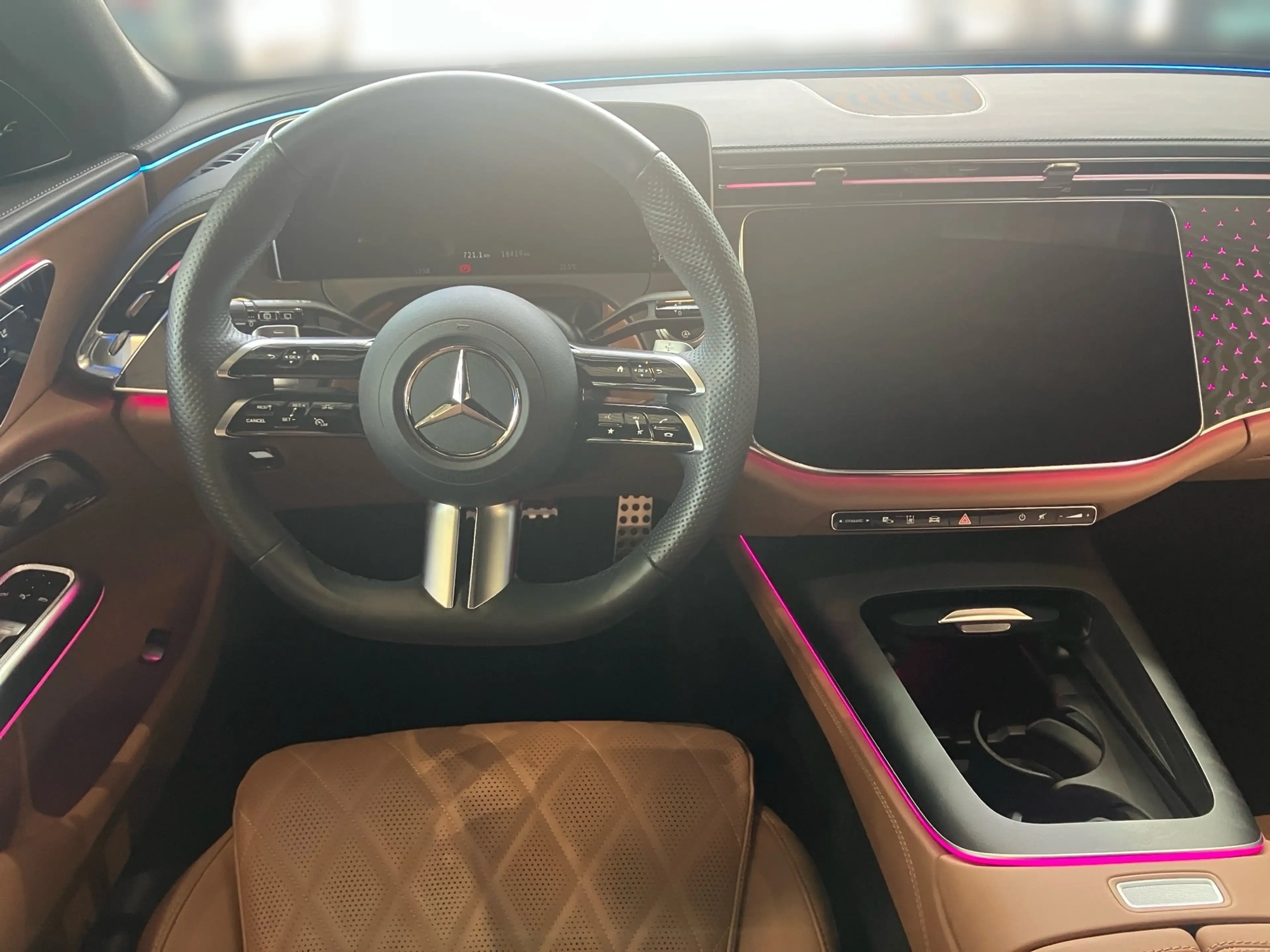 Mercedes-Benz E 450 d T 4M AMG+Sitzkli+AHK+Night+StandHzg+Burm — photo 9