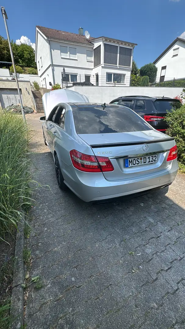 Mercedes-Benz E 500 AMG Packet / Prior Stoßstange/ FOX Endschall Silber - 2