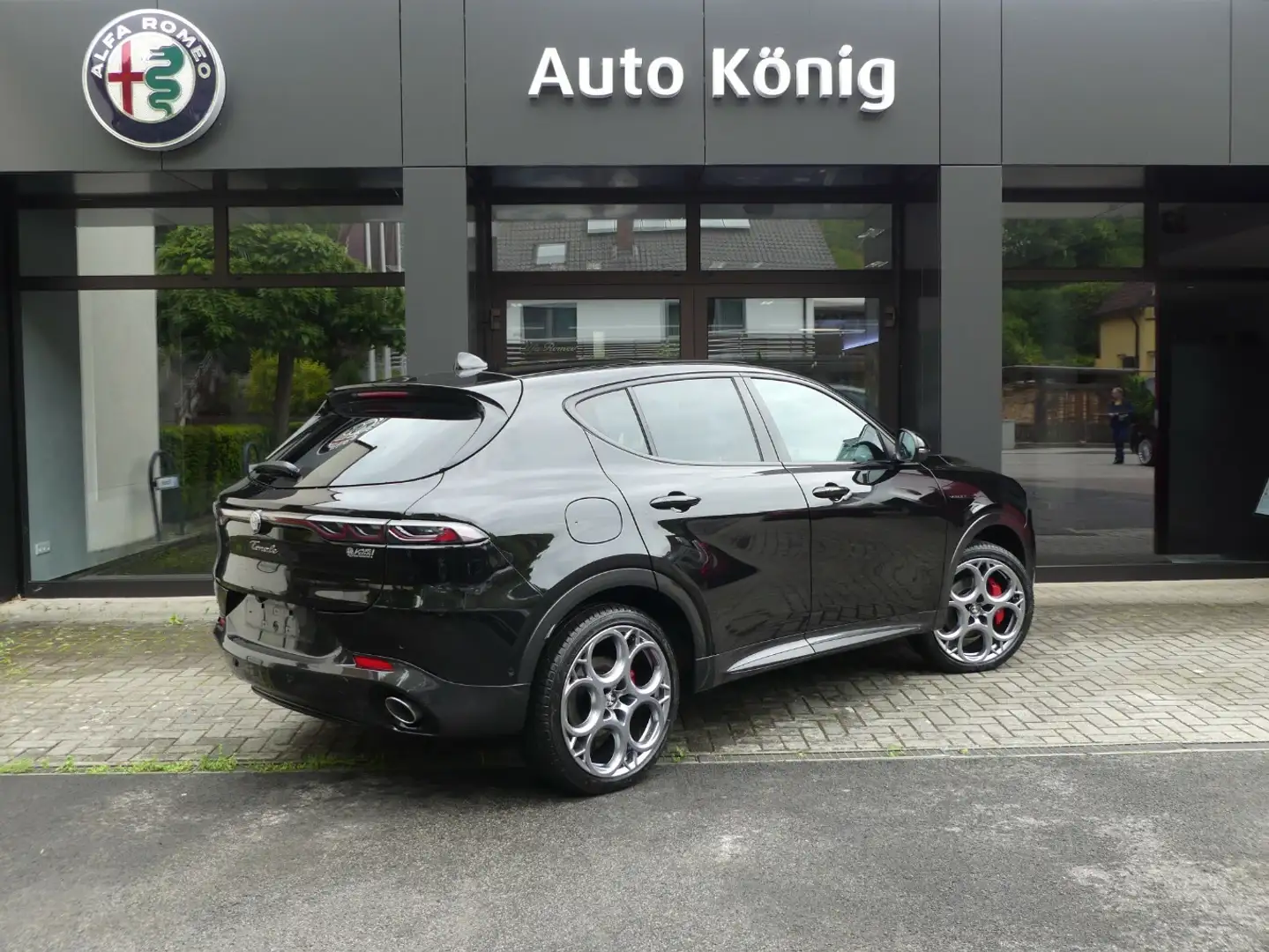 Alfa Romeo Tonale Veloce 1.3 MultiAir PHEV Q4 Schwarz - 2