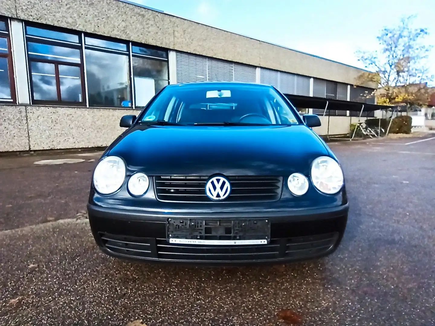 Volkswagen Polo IV Basis Schwarz - 2