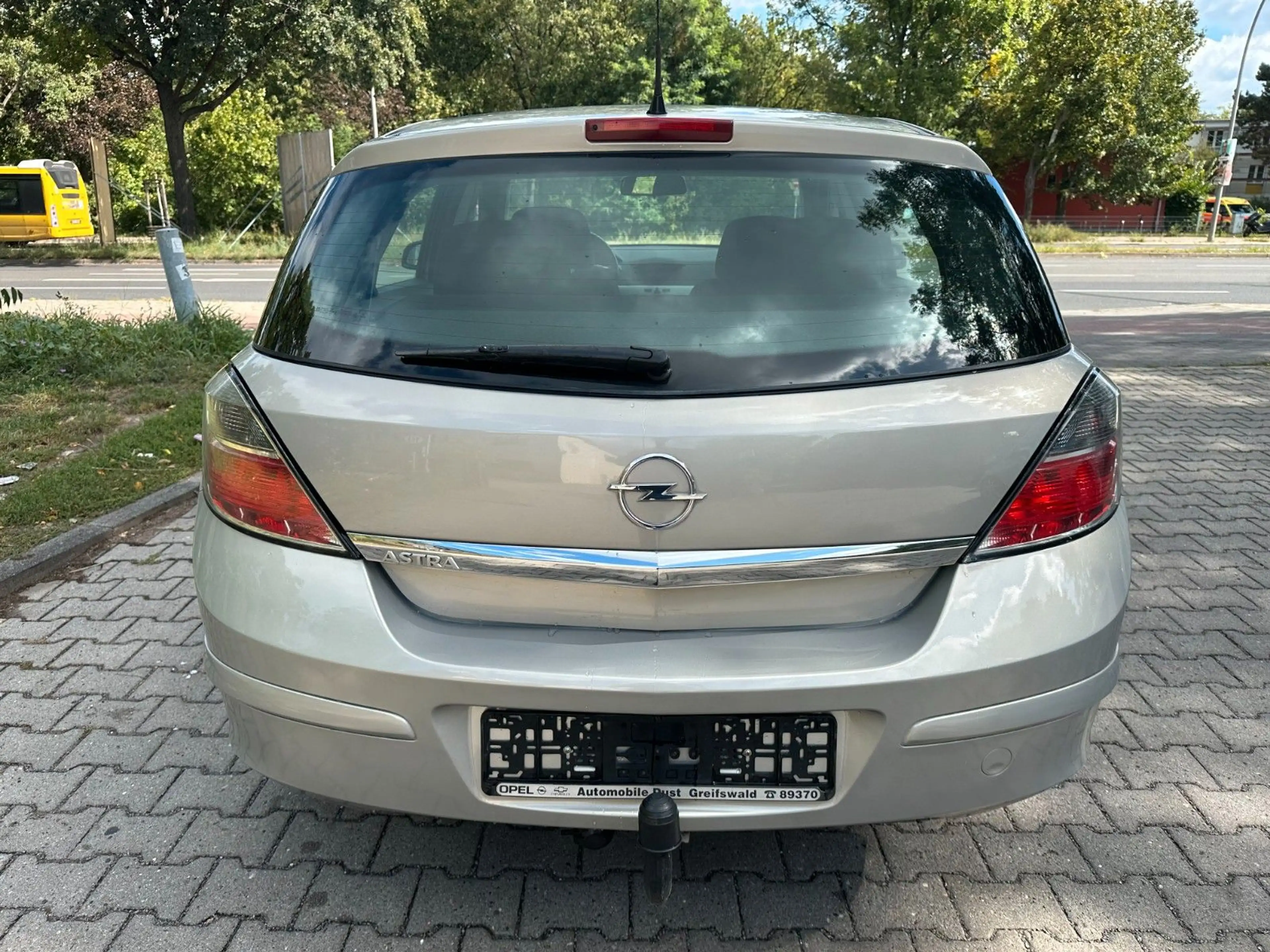 Opel Astra H Lim. Basis erst 40Tkm-1.Hand-AHK — photo 5