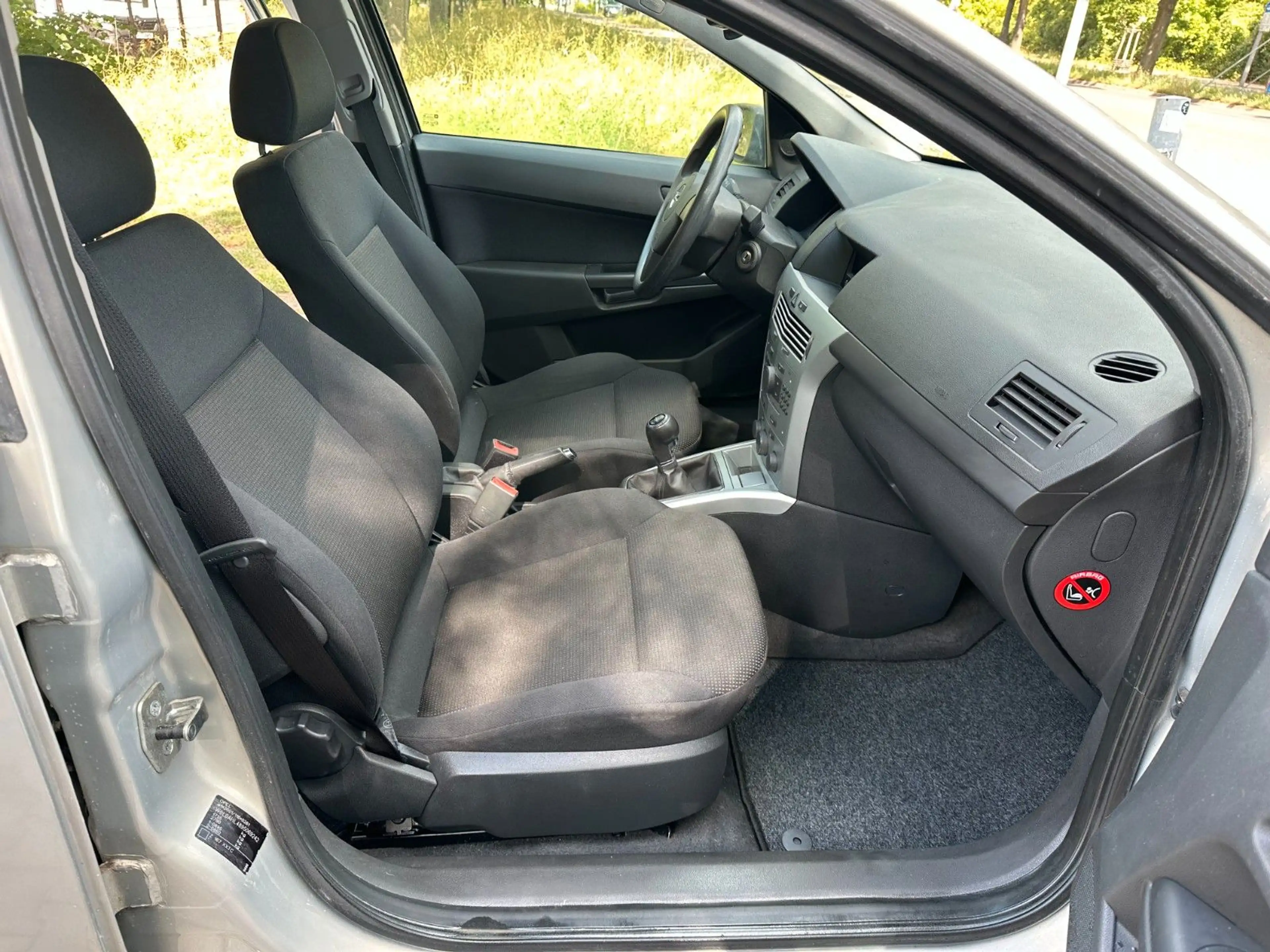 Opel Astra H Lim. Basis erst 40Tkm-1.Hand-AHK — photo 11
