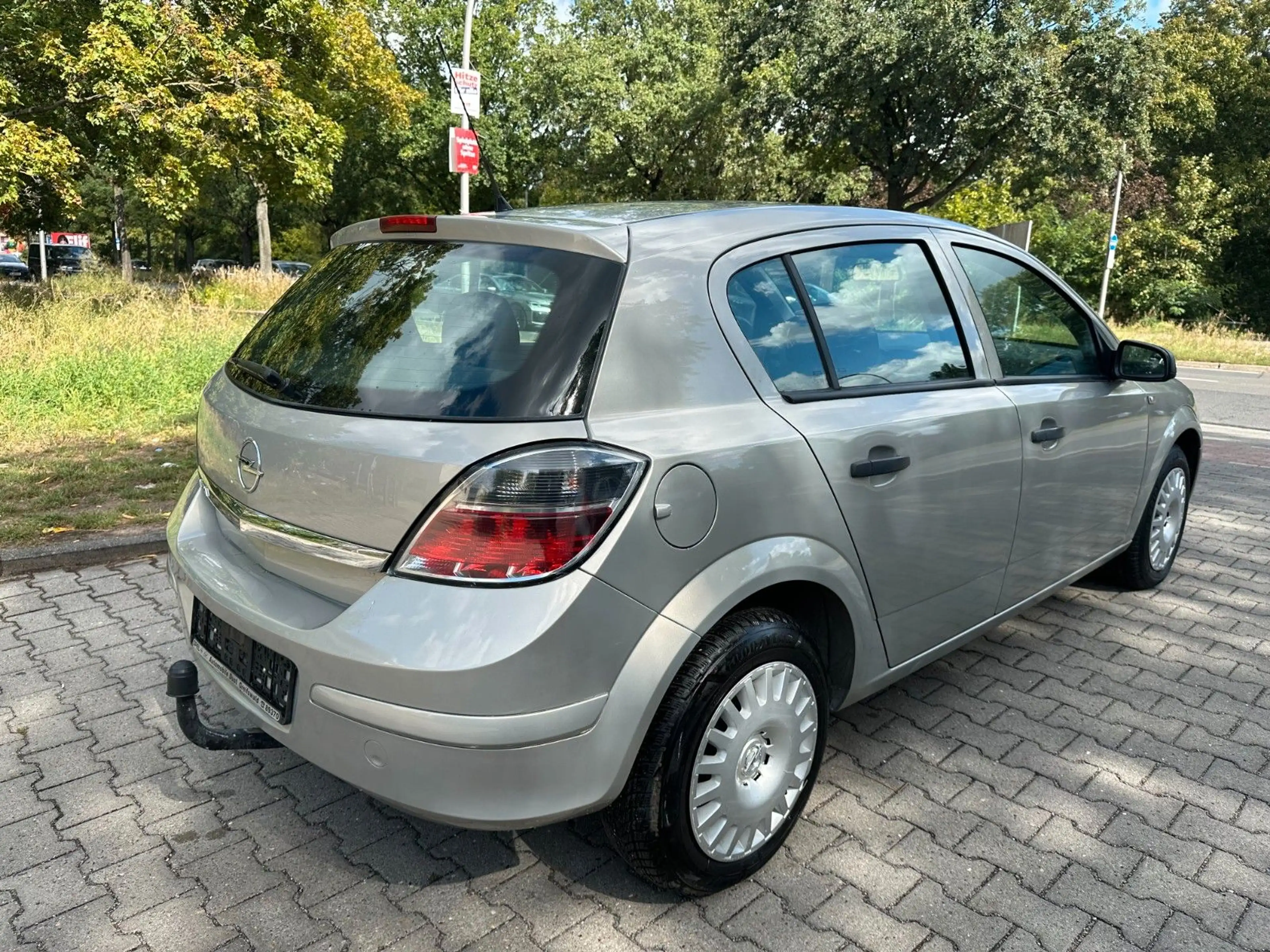 Opel Astra H Lim. Basis erst 40Tkm-1.Hand-AHK — photo 4