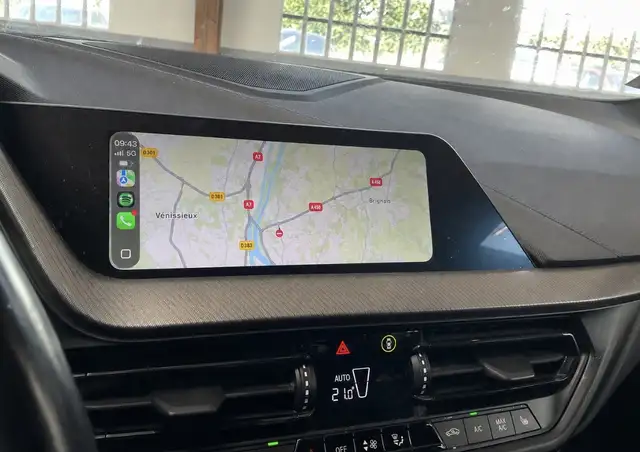 BMW 1 Series view 6