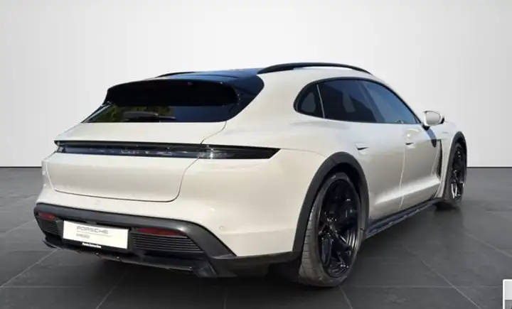 Porsche Taycan 2023, foto 2