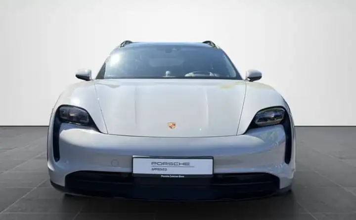 Porsche Taycan 2023, foto 6