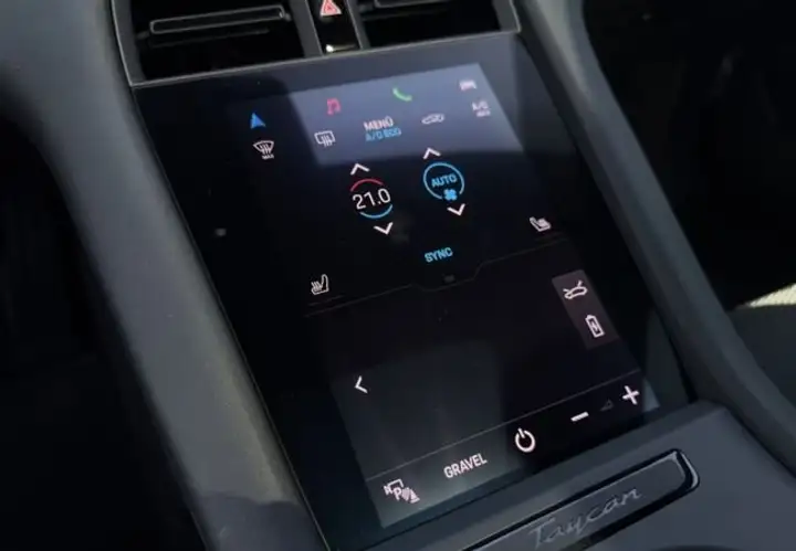 Porsche Taycan 2023, foto 15
