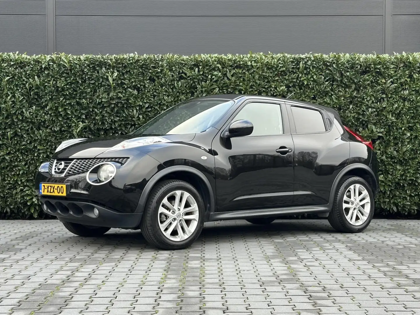 Nissan Juke 1.6 ACENTA, NAVI, CRUISE, LEDER, CAMERA, CLIMATE C Noir - 1