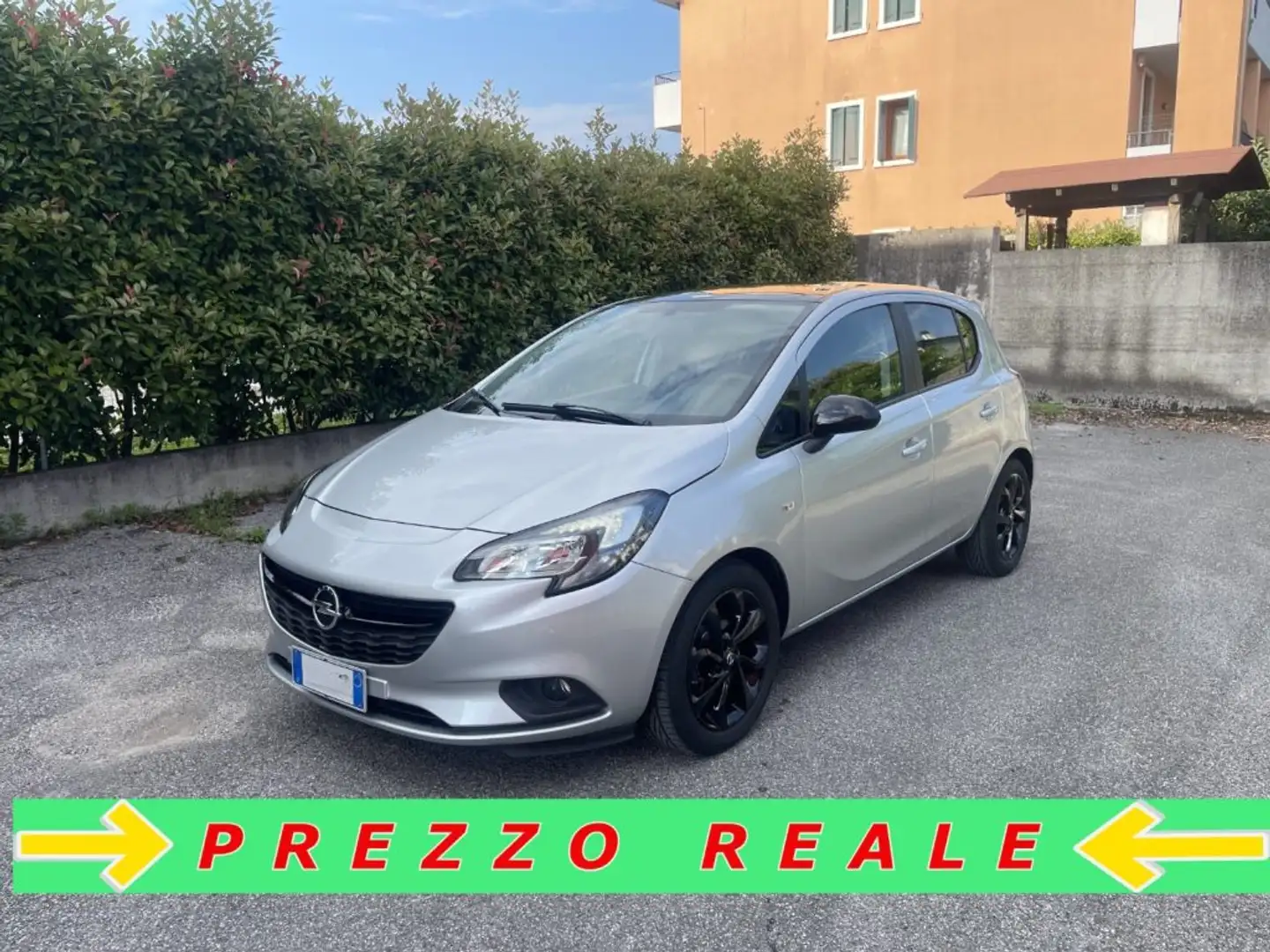 Opel Corsa 1.2 5 porte Black Edition OK NEOPATENTATI Argento - 1
