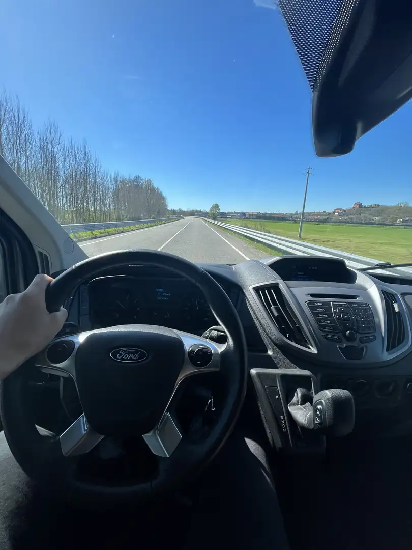 Ford Transit 6 posti - 2