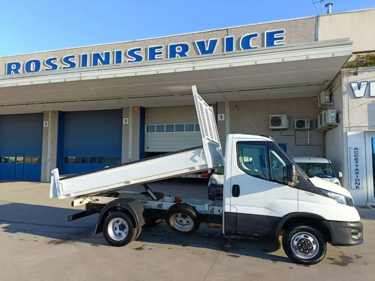 Iveco Daily 35C16 3000 CC KM 0 RIBALTABILE TRILATERALE Blanc - 2