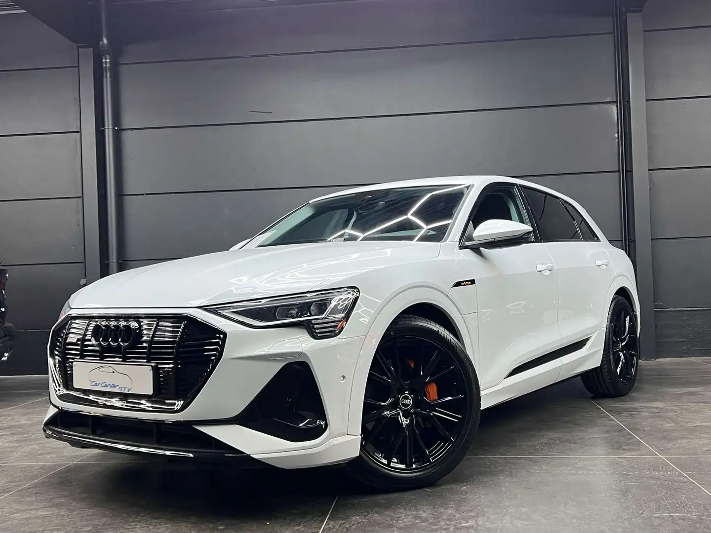 Audi e-tron 55 Quattro 95 kWh / S Line / 17000 km / 2023 Blanc - 1