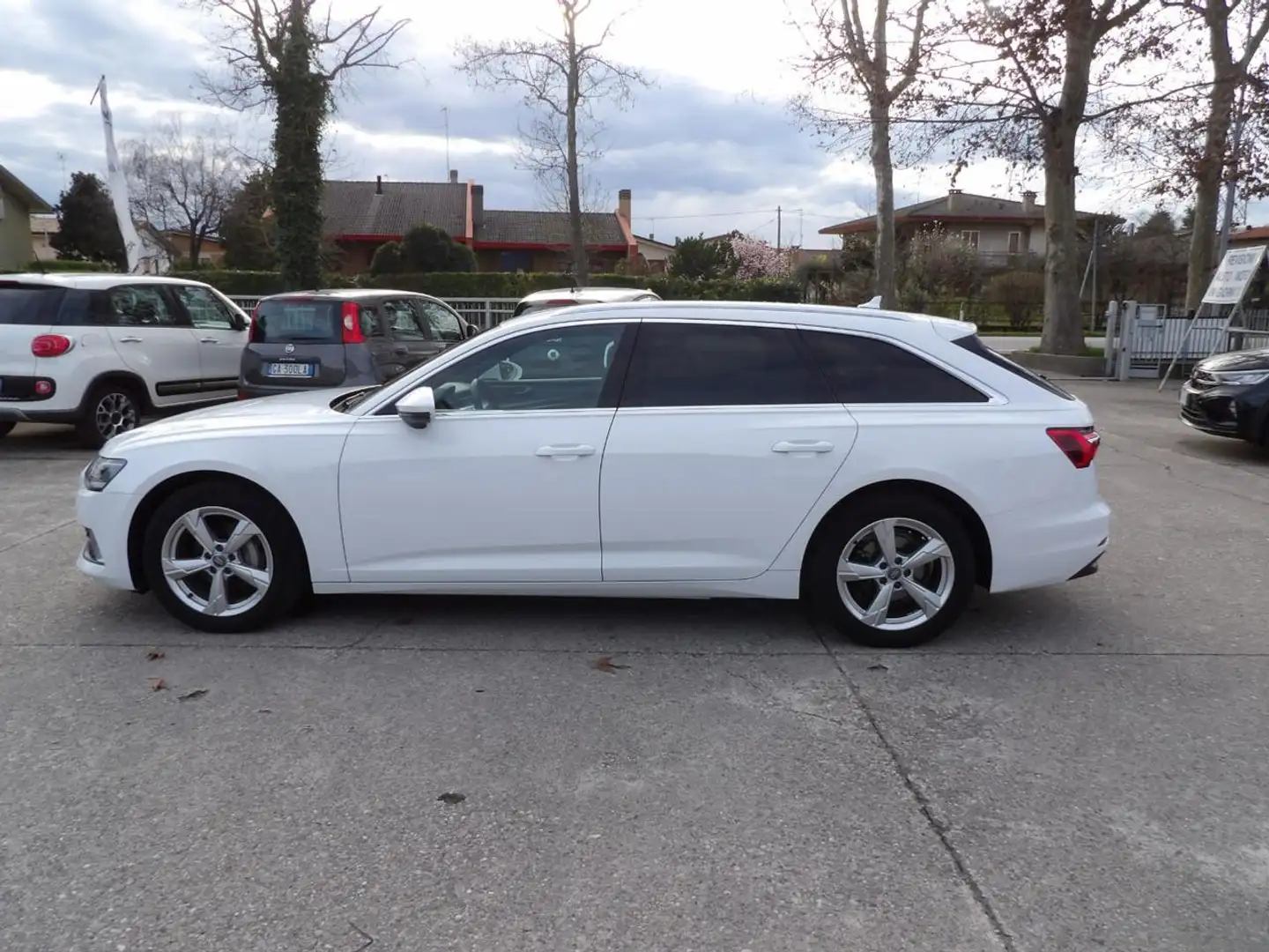 Audi A6 Avant 40 2.0 TDI quattro ultra S tronic Business Bianco - 2