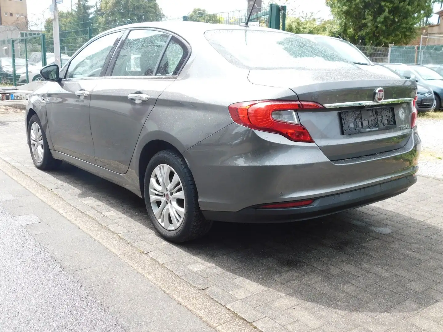Fiat Tipo Lounge 1.4/Navi/PDC Grau - 2