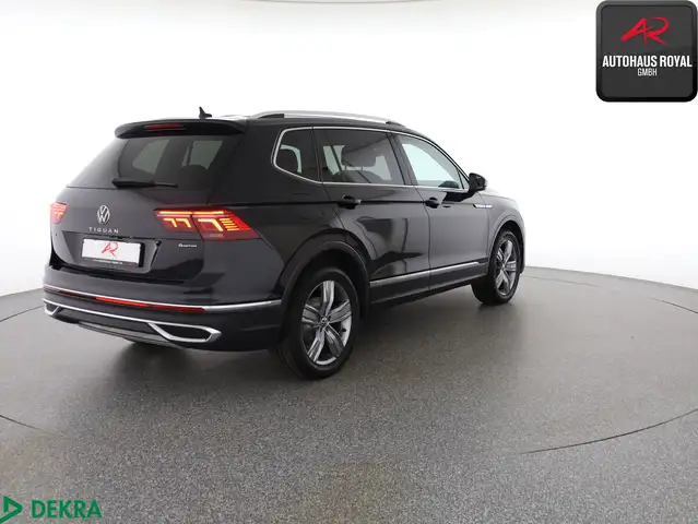 Volkswagen Tiguan Allspace view 5