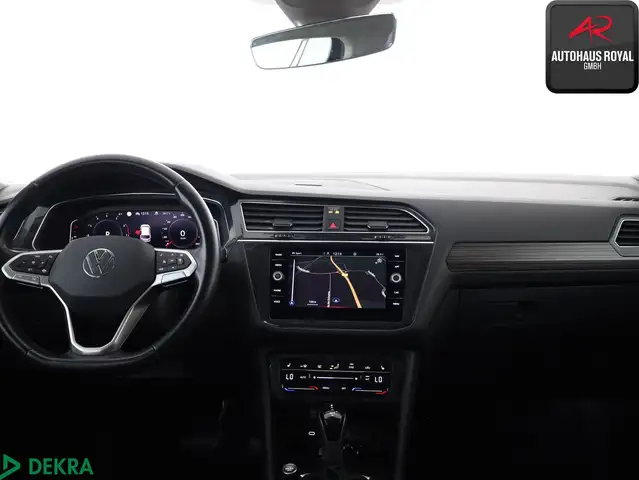 Volkswagen Tiguan Allspace view 9