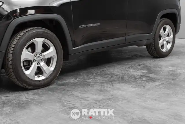 Jeep Compass view 4