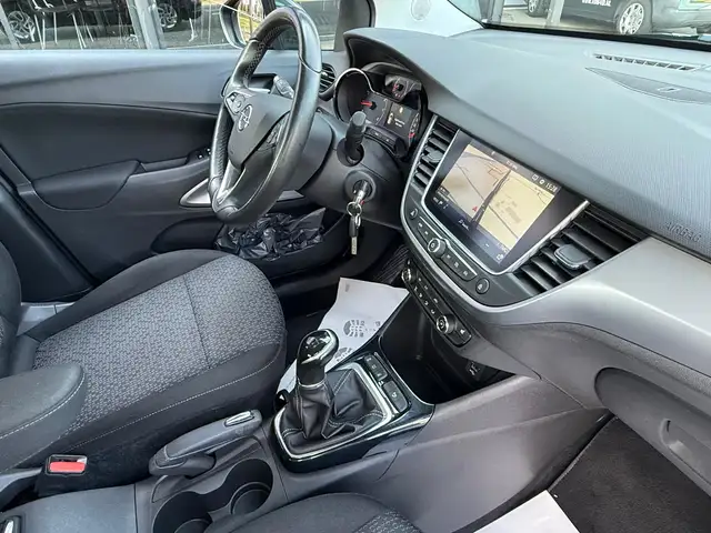 Opel Crossland view 12