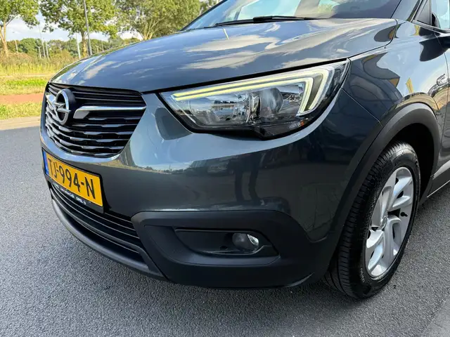 Opel Crossland view 3