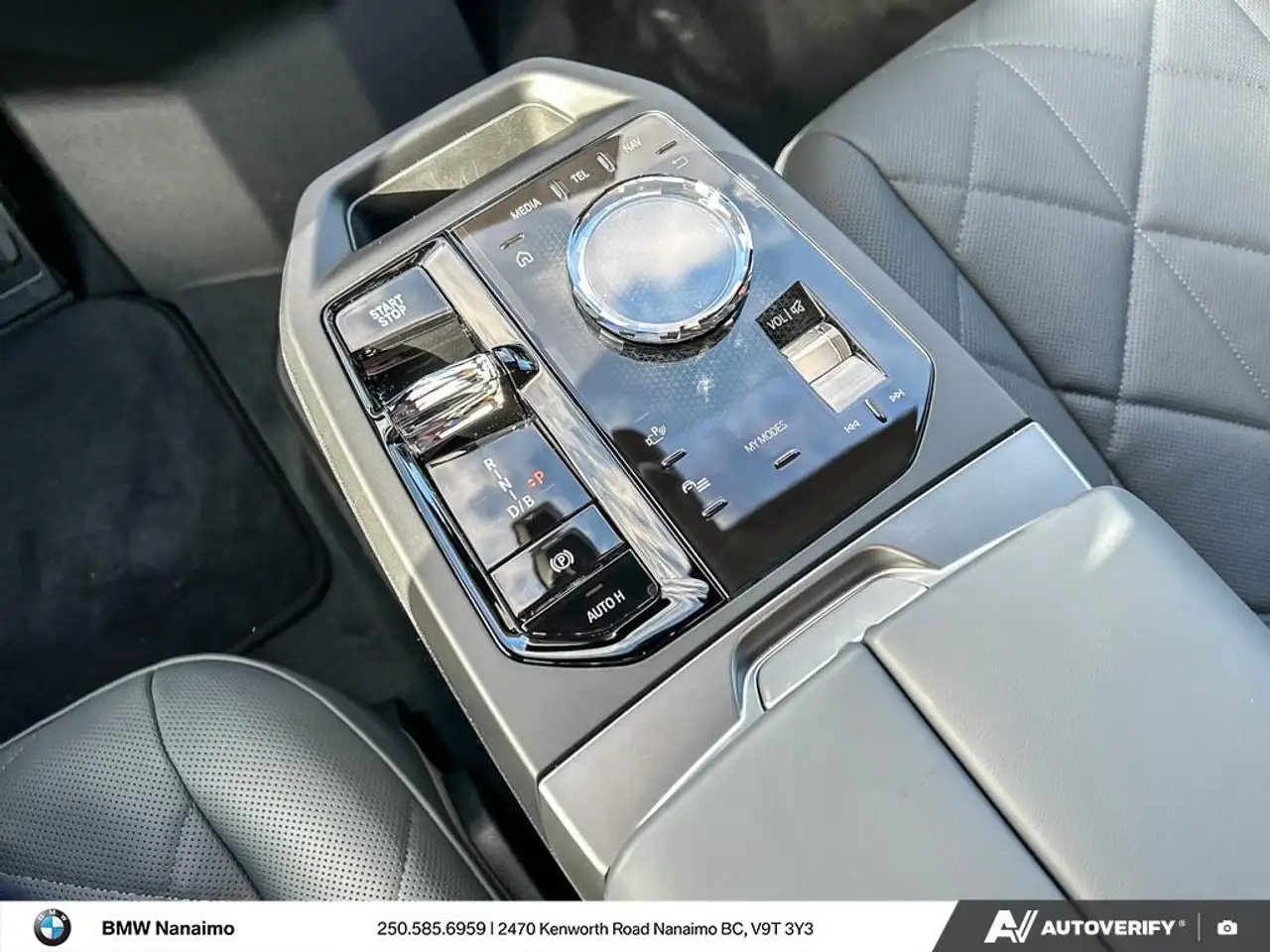 BMW iX снимка BMW iX