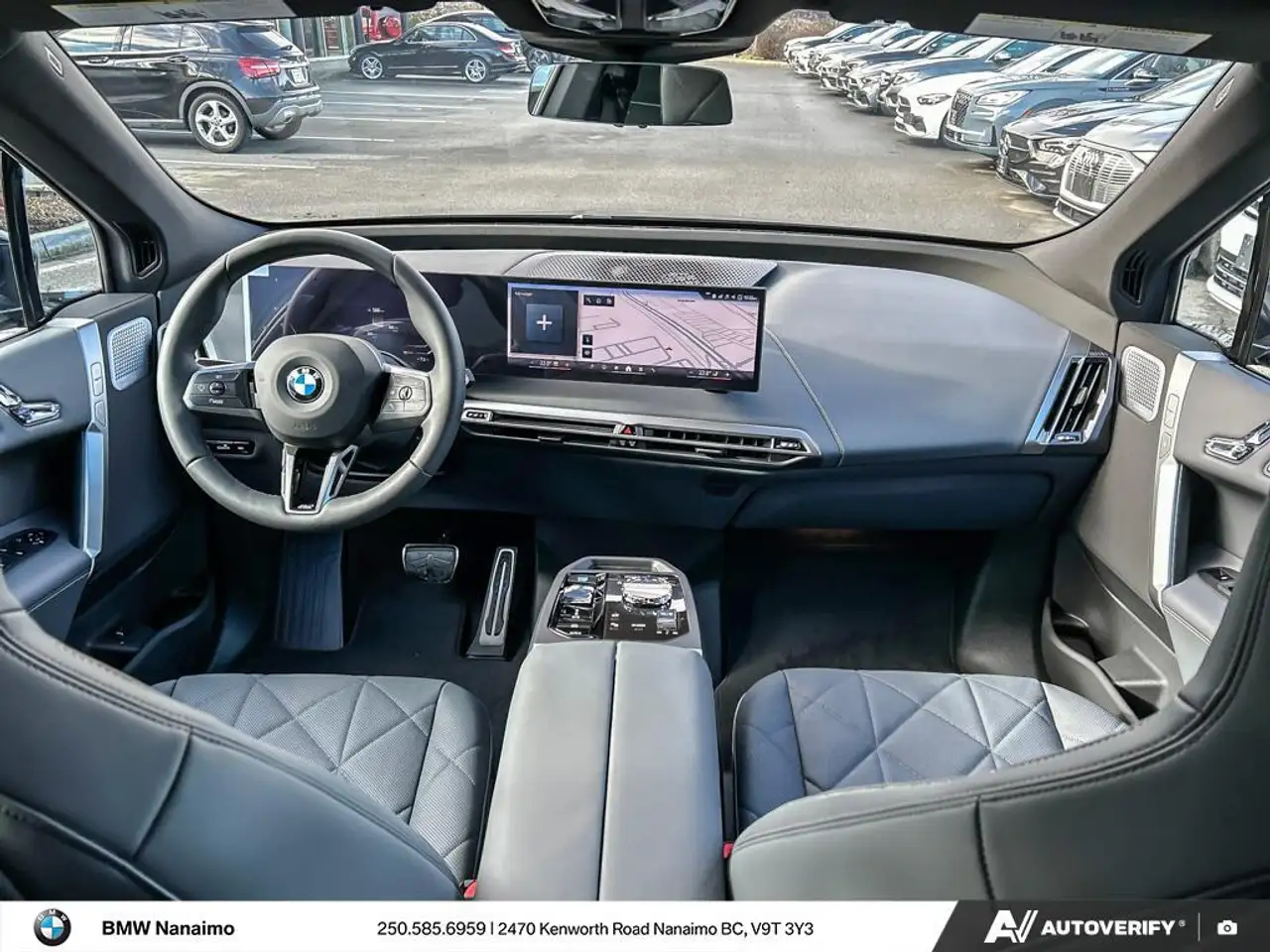 BMW iX снимка BMW iX