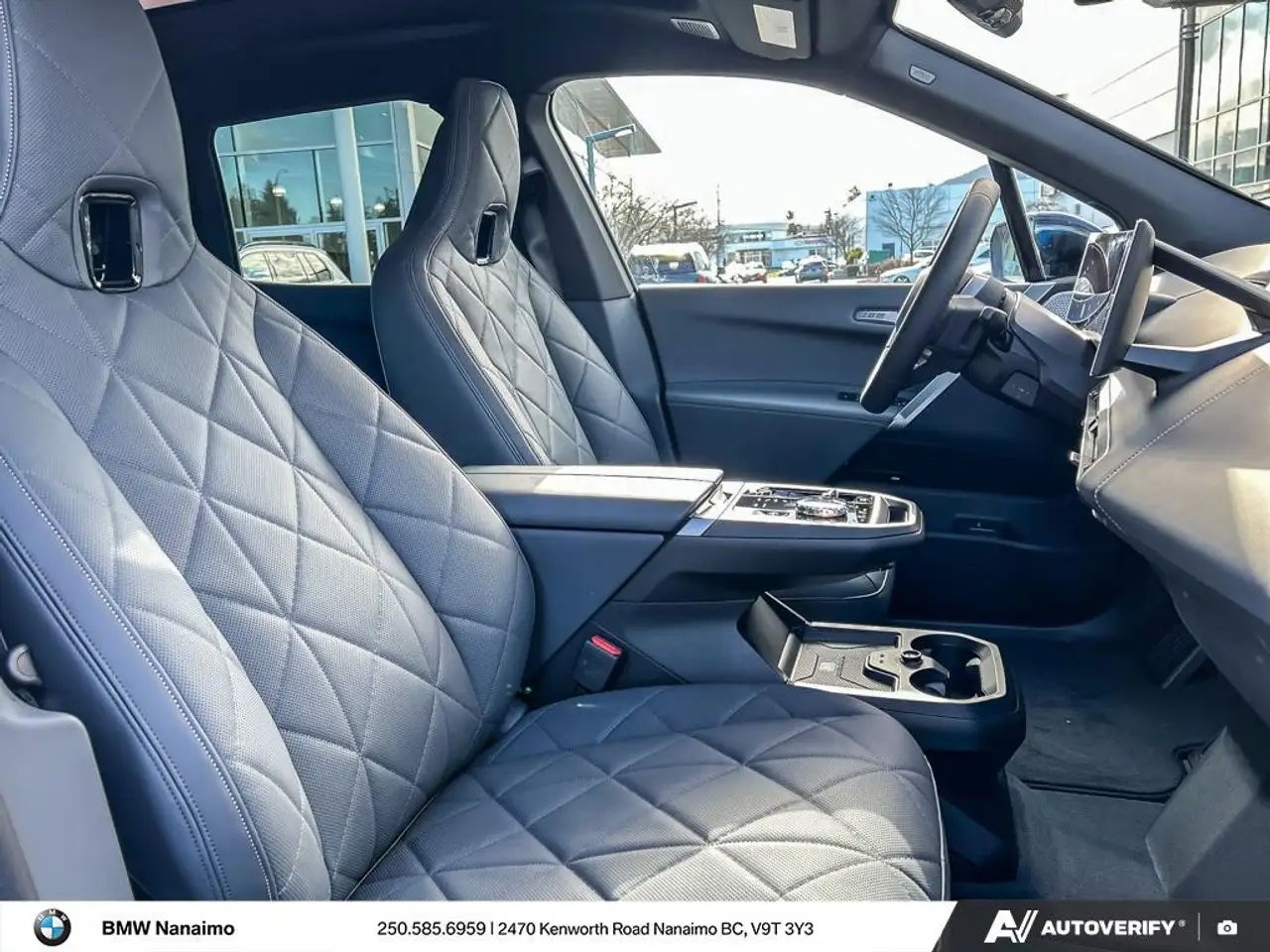 BMW iX снимка BMW iX