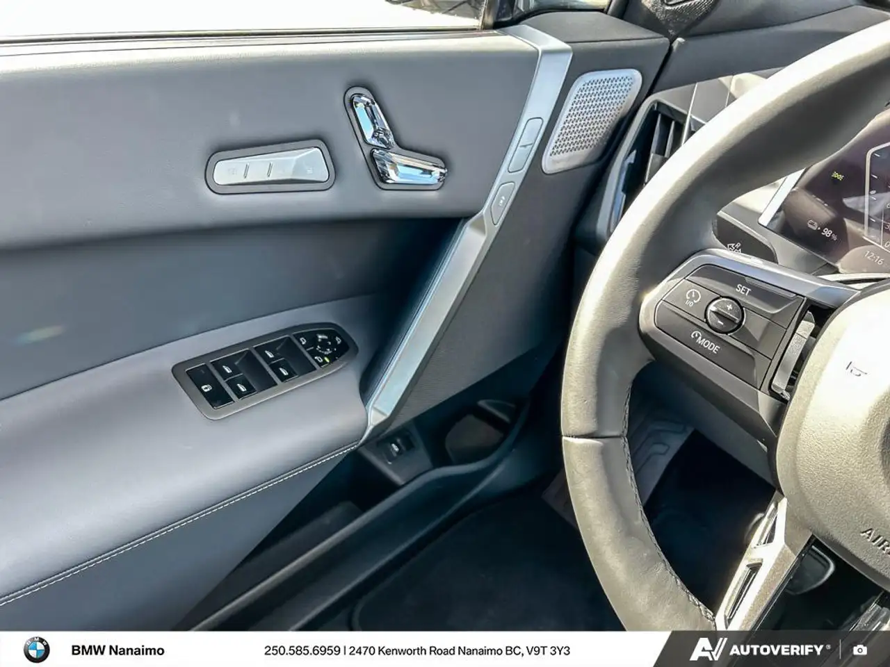 BMW iX снимка BMW iX