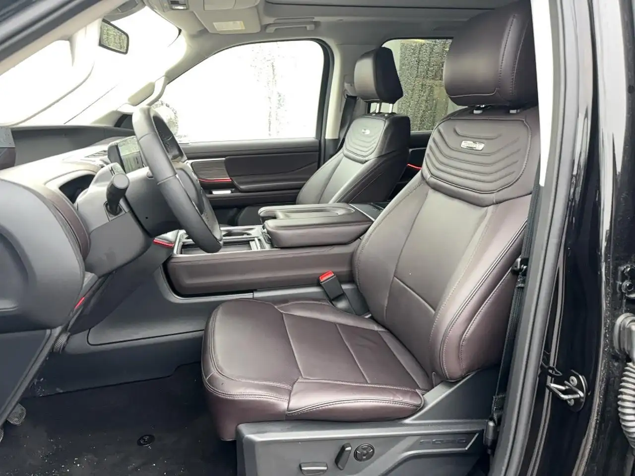 Ford Expedition снимка Ford Expedition