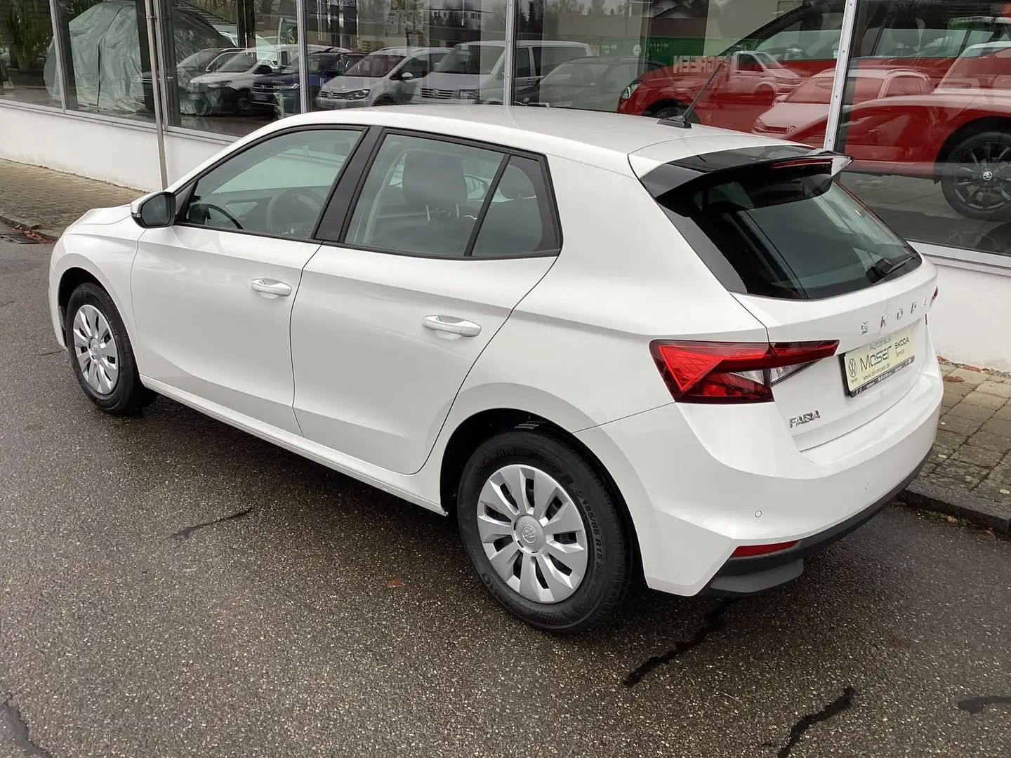 Skoda Fabia 1.0 MPI Selection/Tempomat/LED/DAB/PDC/SHZ Weiß - 2