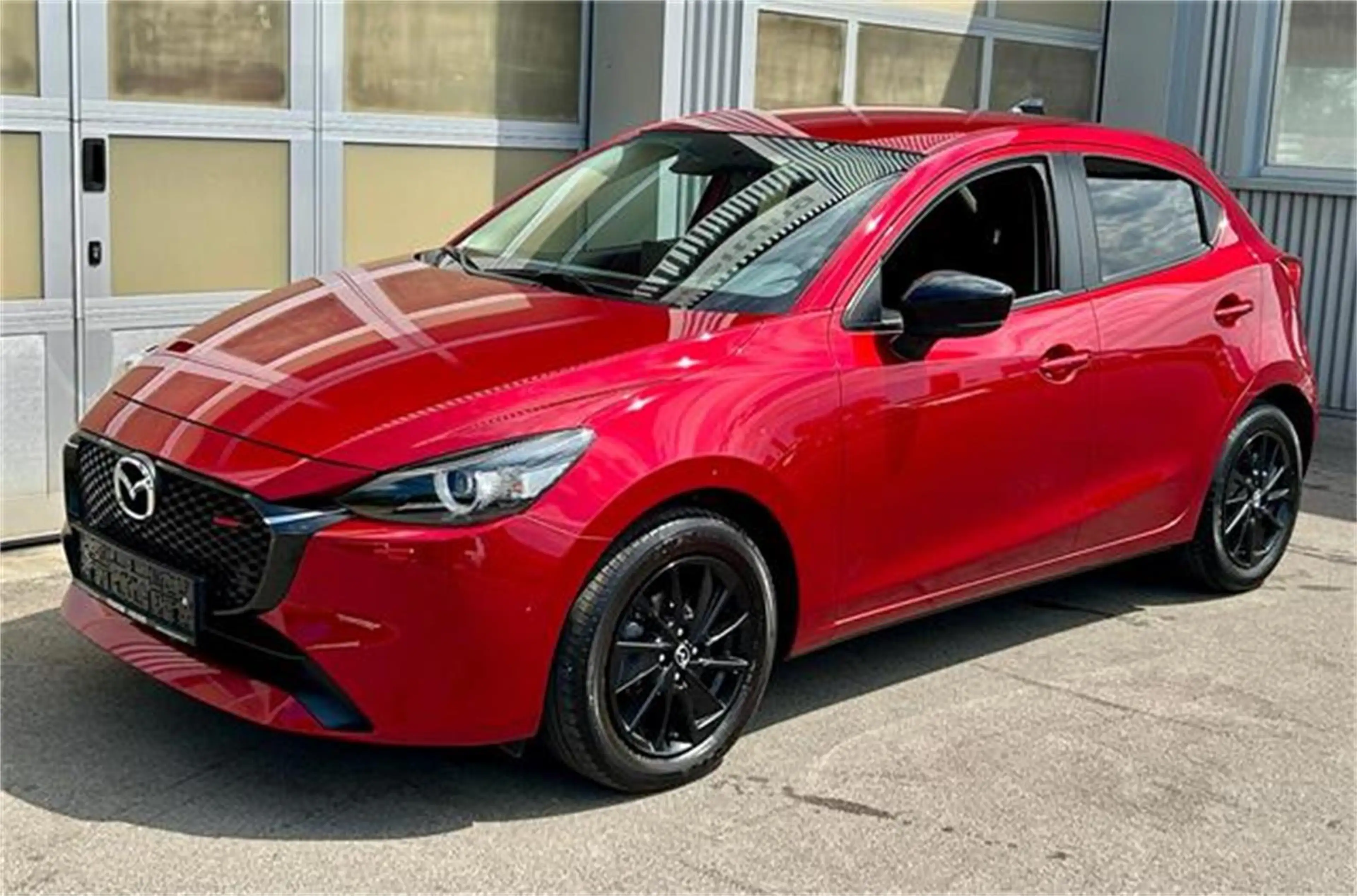 Mazda 2 e-Skyactiv G90 Homura mit Navigation & Carplay