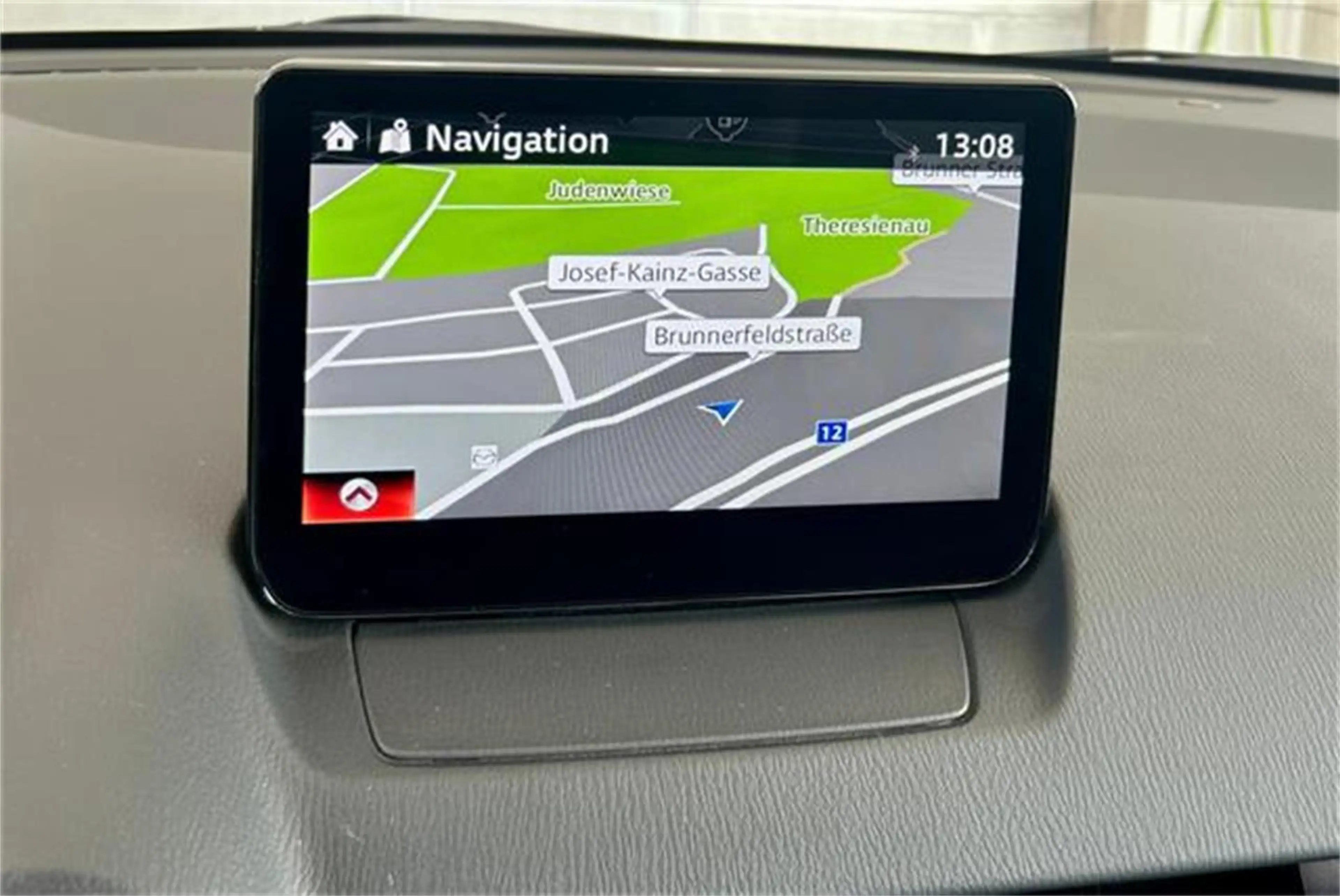 Mazda 2 e-Skyactiv G90 Homura mit Navigation & Carplay — photo 15
