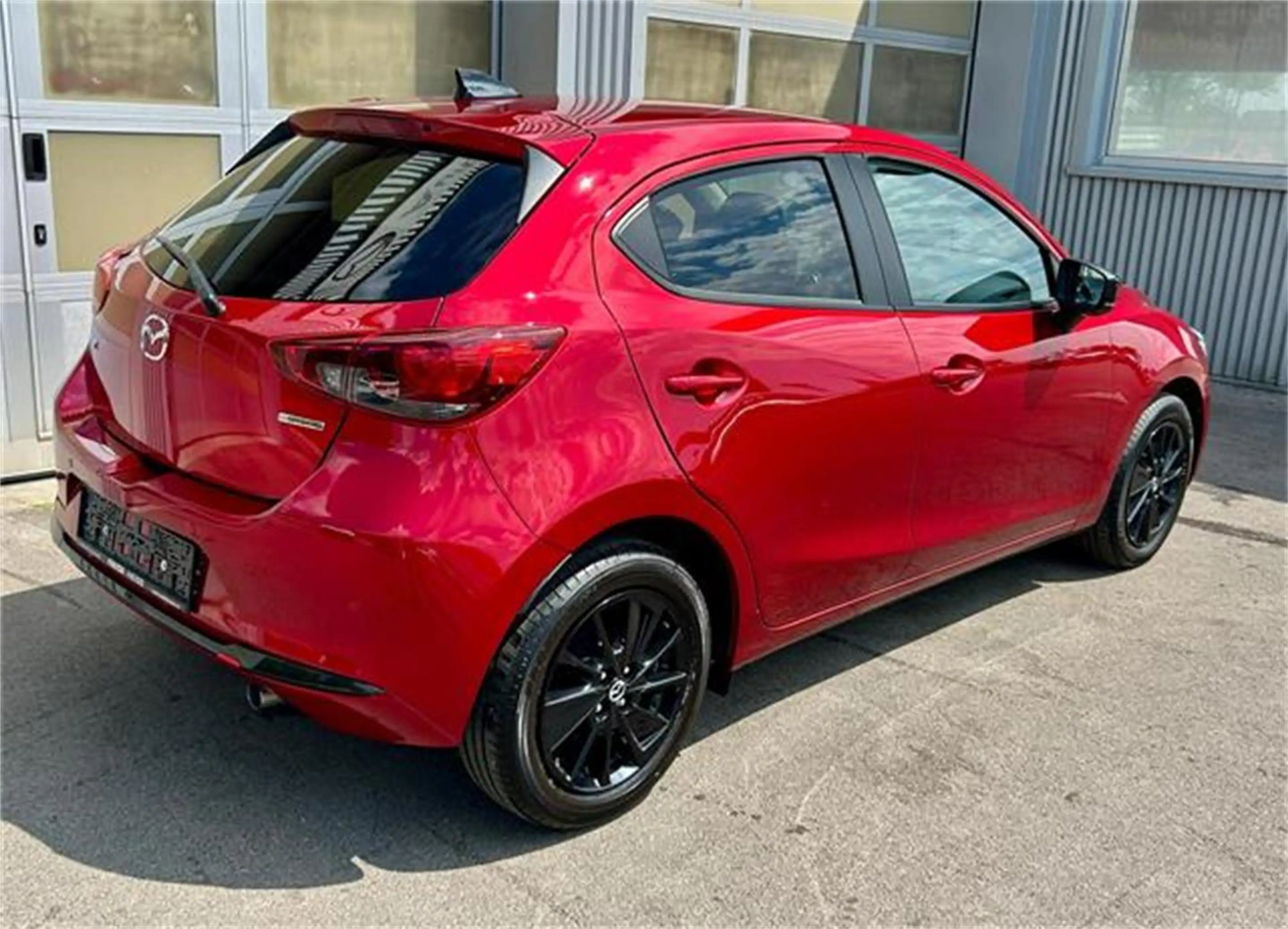 Mazda 2 e-Skyactiv G90 Homura mit Navigation & Carplay — photo 5