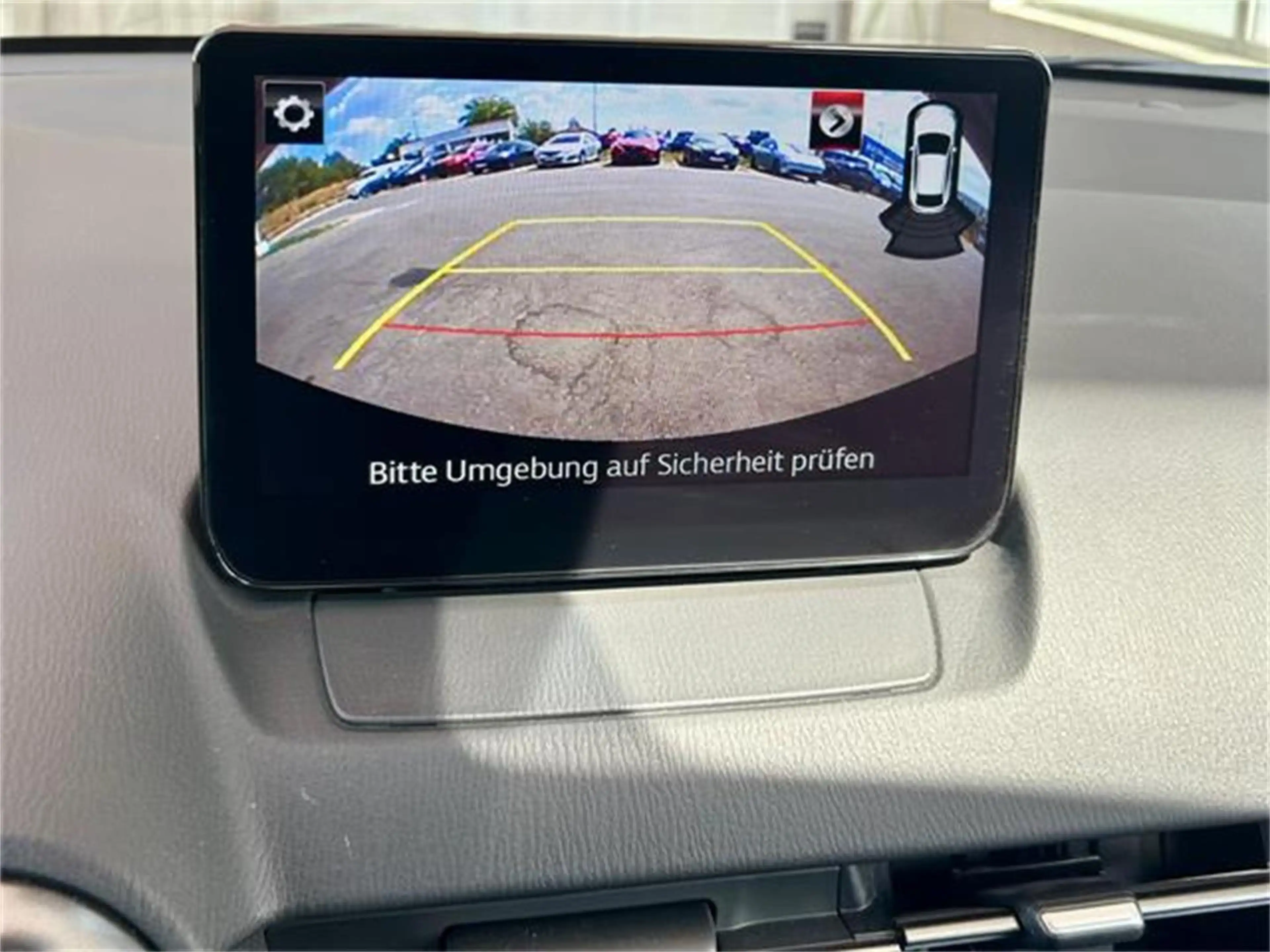 Mazda 2 e-Skyactiv G90 Homura mit Navigation & Carplay — photo 14