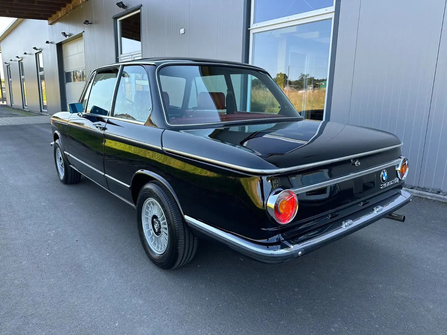 BMW 2002 Tii Negru - 2