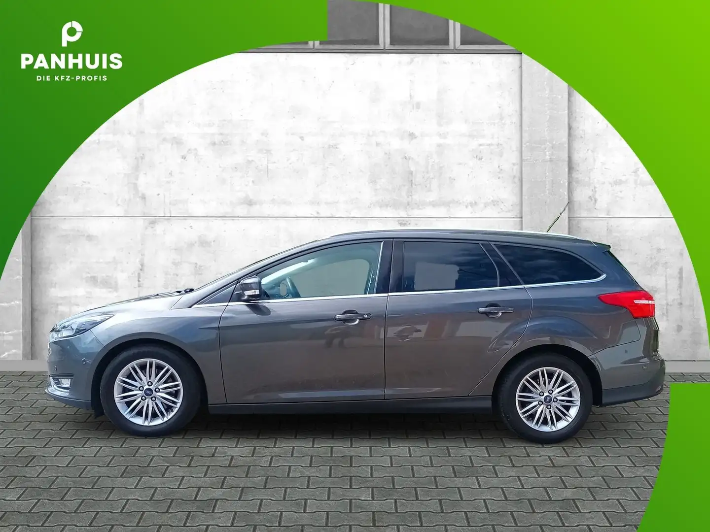 Ford Focus Turnier Titanium*AHK*TWA Grau - 2
