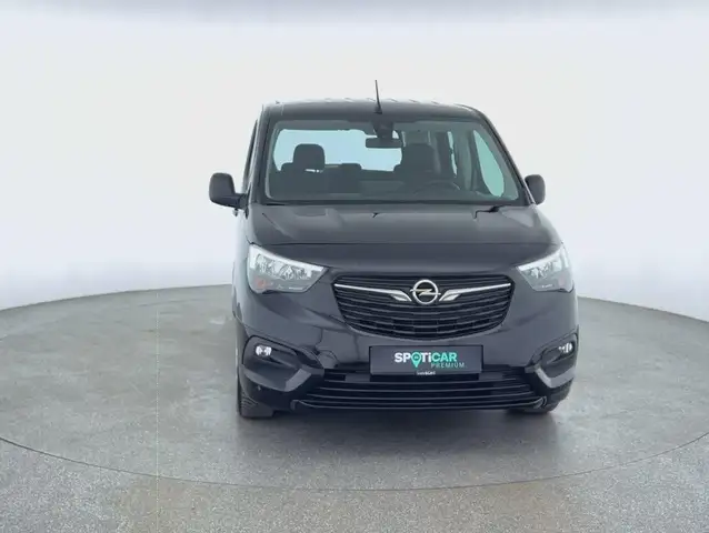Opel Combo Life view 2