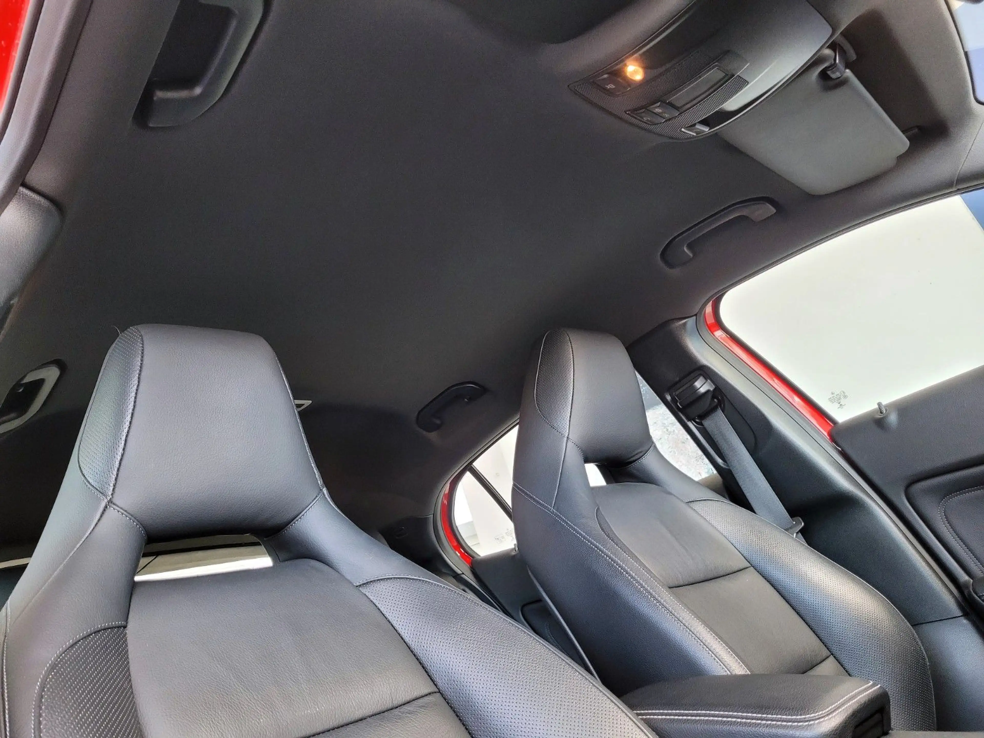 Mercedes-Benz GLA 250 4Matic Urban/Leder/Comand/Sportsitze — photo 11