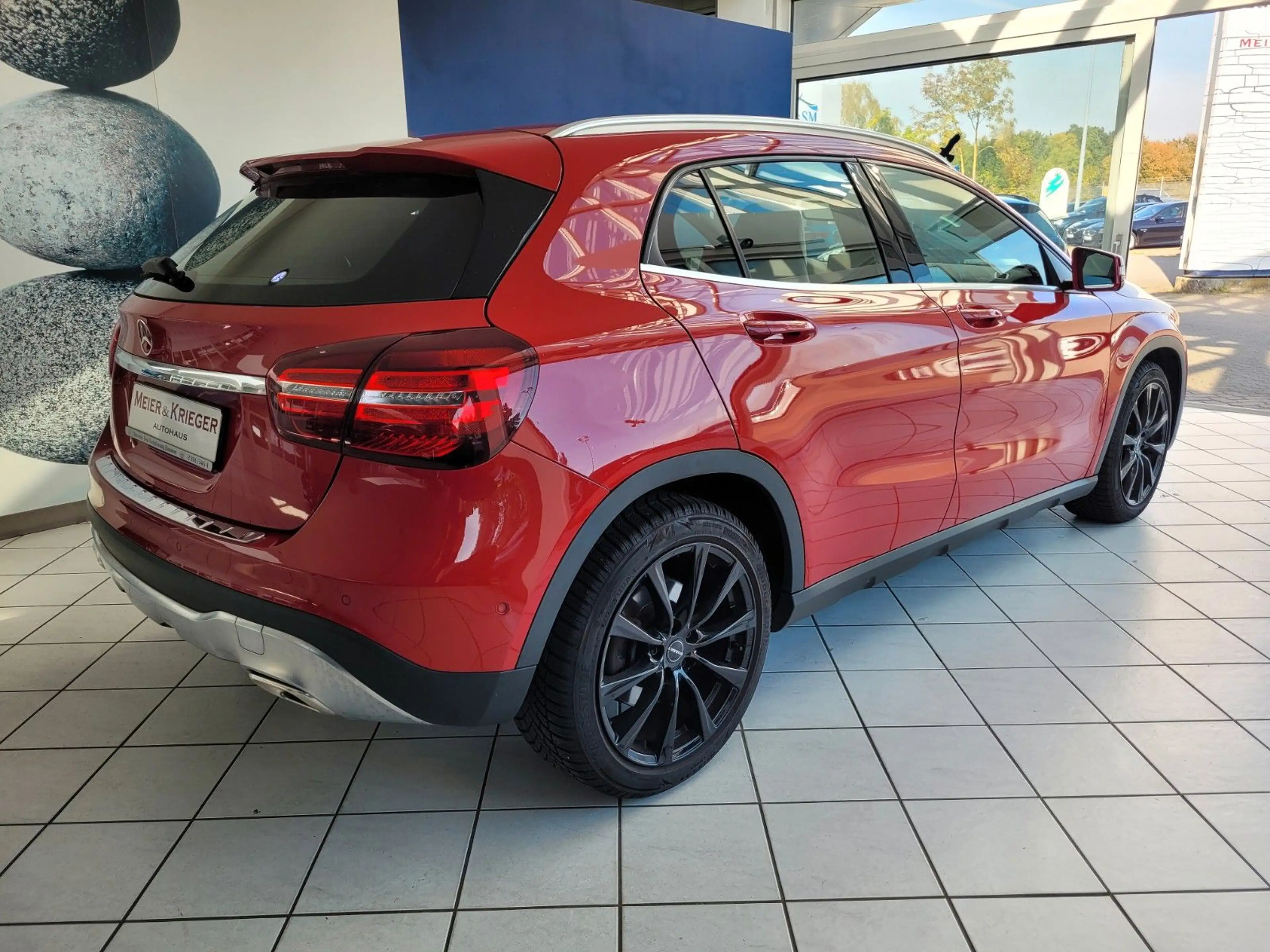 Mercedes-Benz GLA 250 4Matic Urban/Leder/Comand/Sportsitze — photo 7