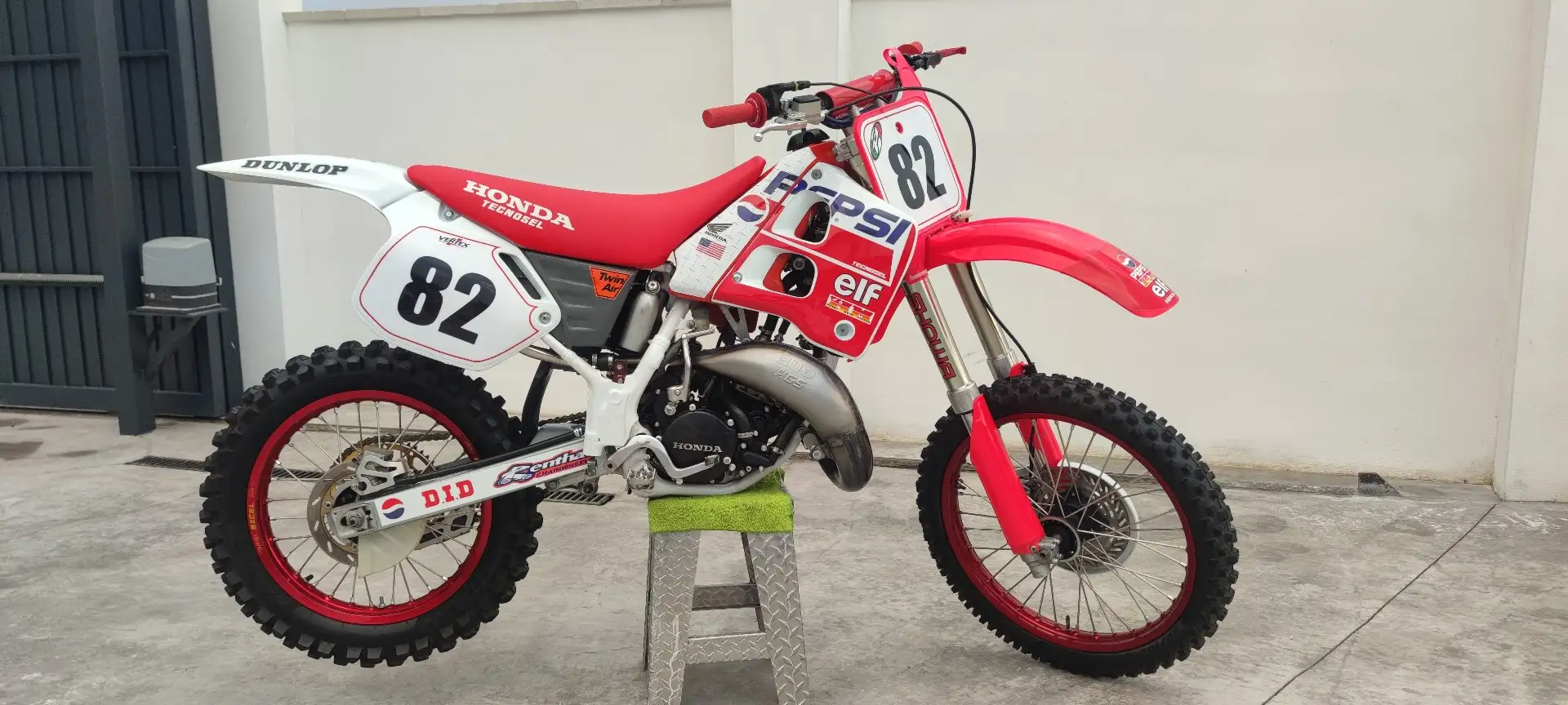 Honda CR 125 Rojo - 2