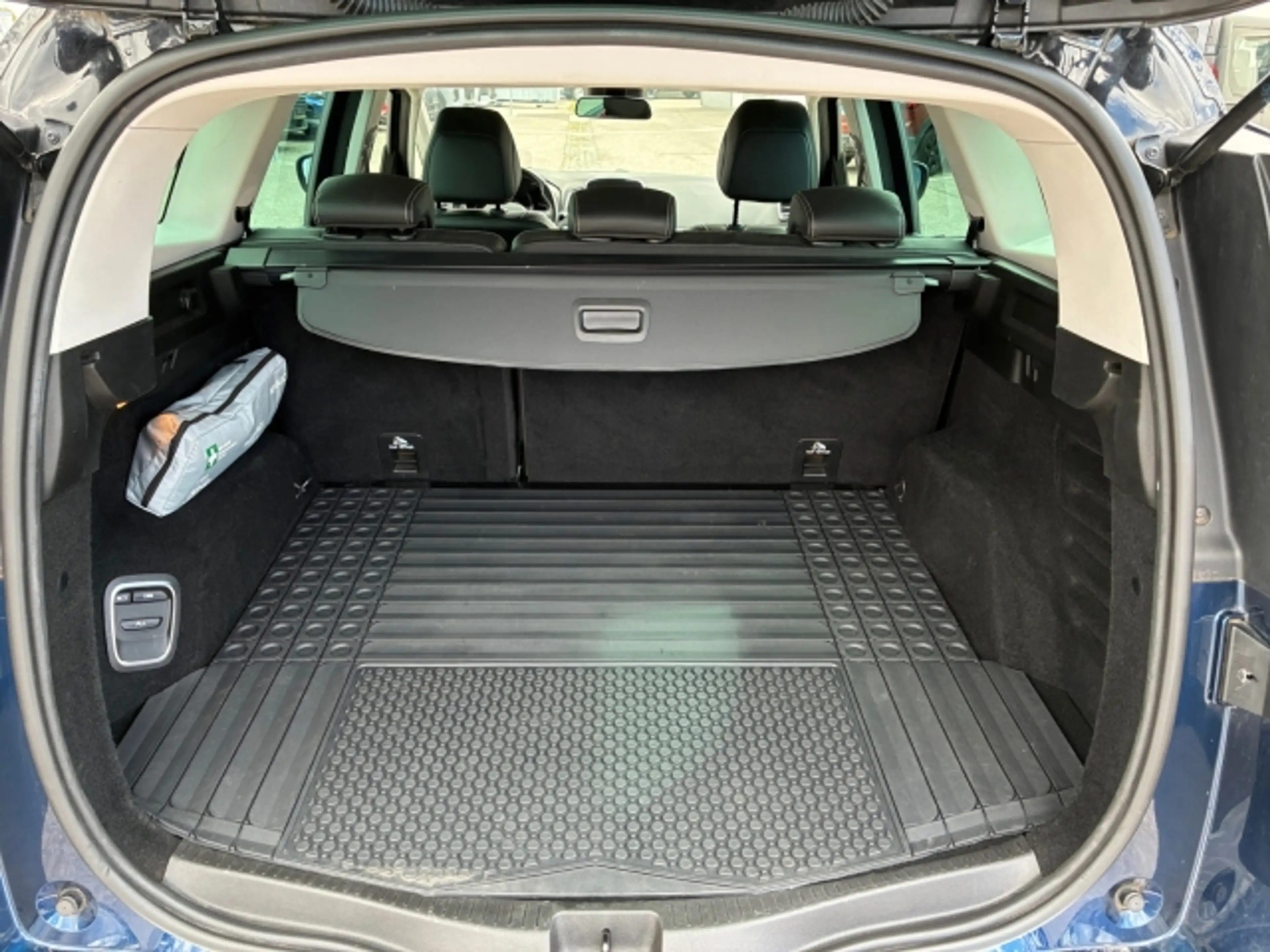Renault Scenic Grand Scenic Bose TCe 140 — photo 10