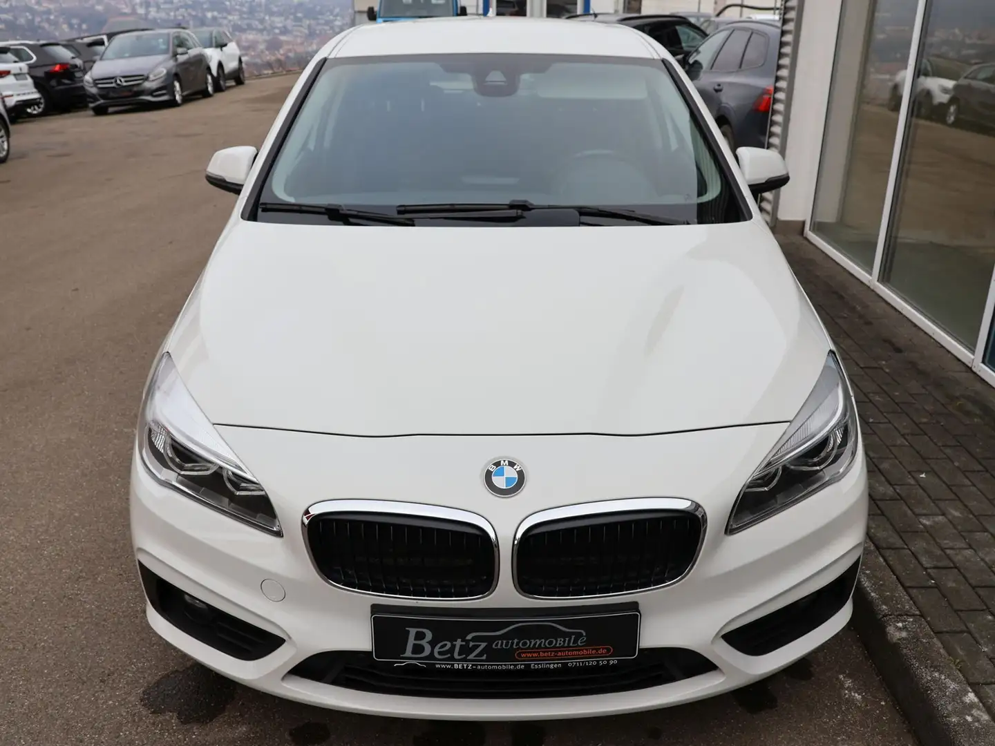 BMW 240 Active Tourer 218 i Weiß - 2