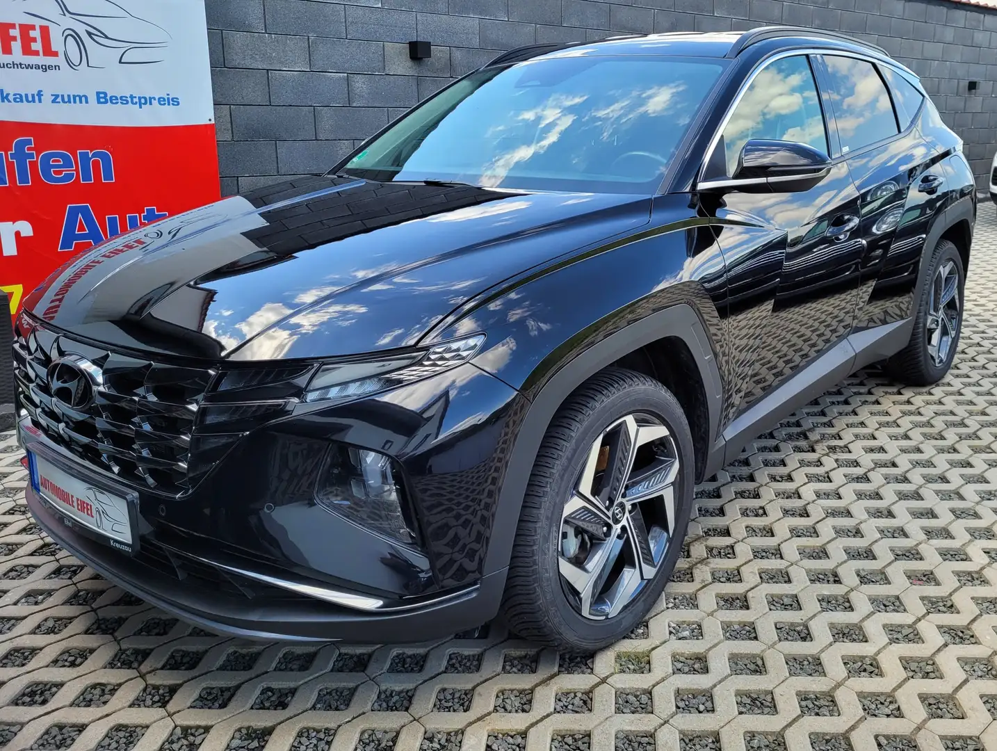 Hyundai TUCSON Trend Plug-In Hybrid 4WD (NX)*NAVI*LED*ACC*SHZ*ALU Schwarz - 1