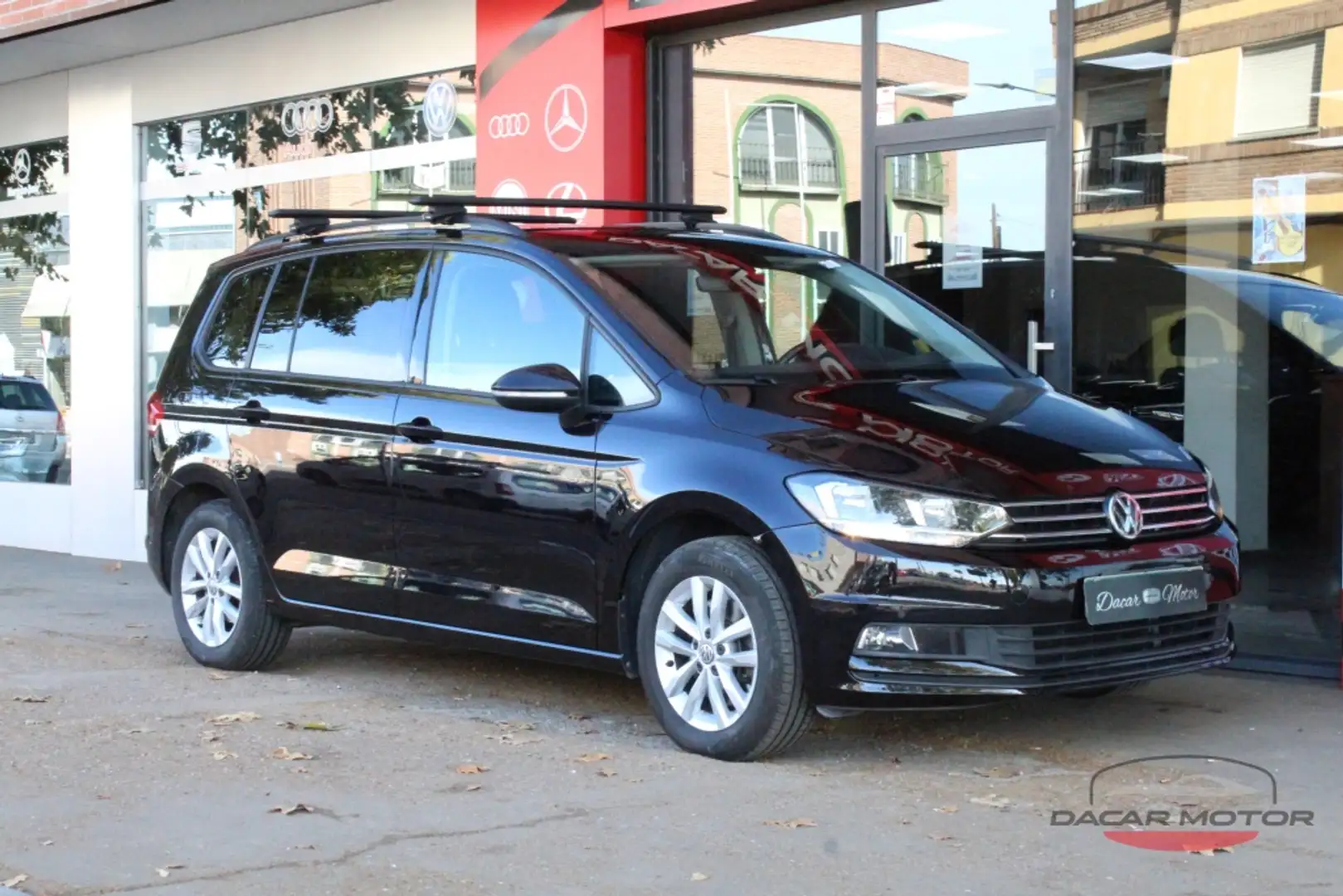 Volkswagen Touran 2.0TDI CR BMT Sport DSG 110kW - 1