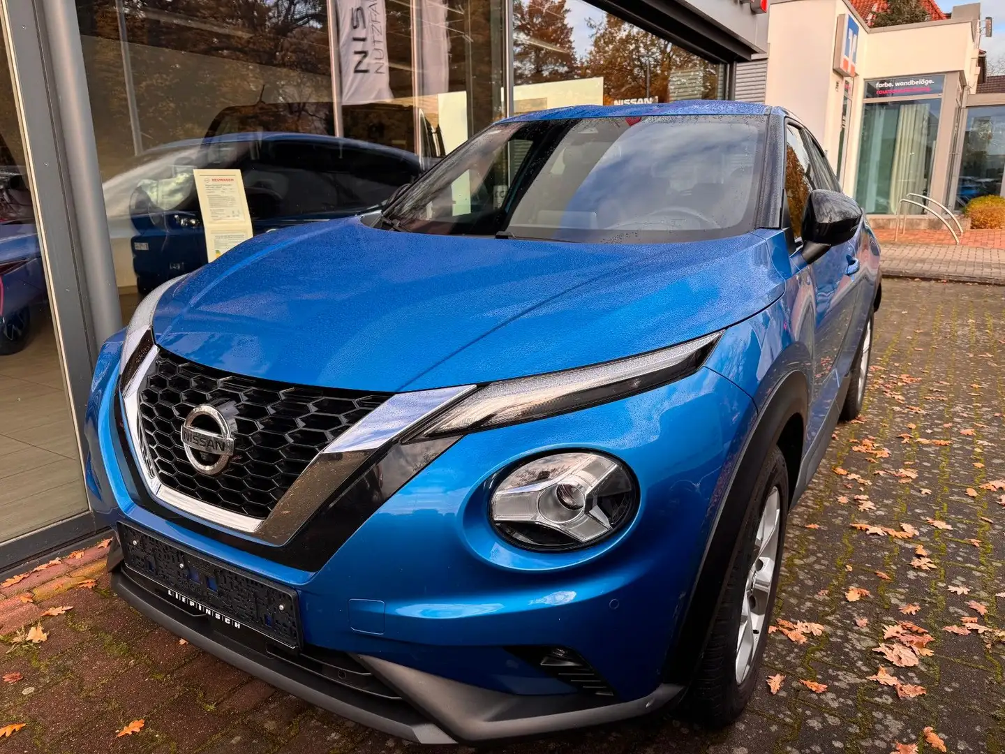 Nissan Juke 1.0 N-Connecta Blau - 1