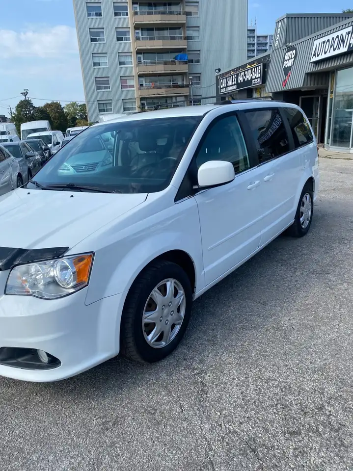 Dodge Grand Caravan снимка Dodge Grand Caravan