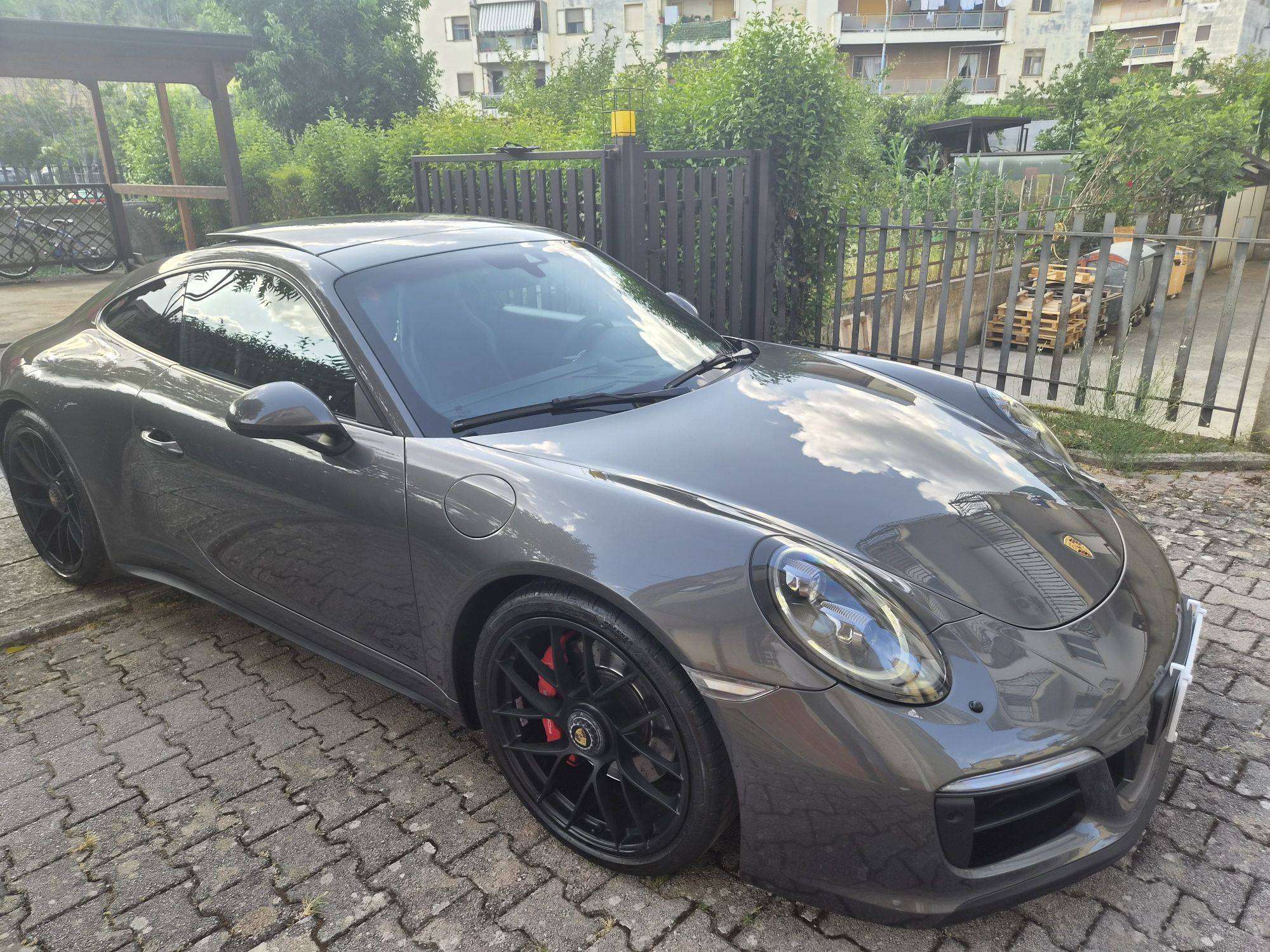 Porsche 911